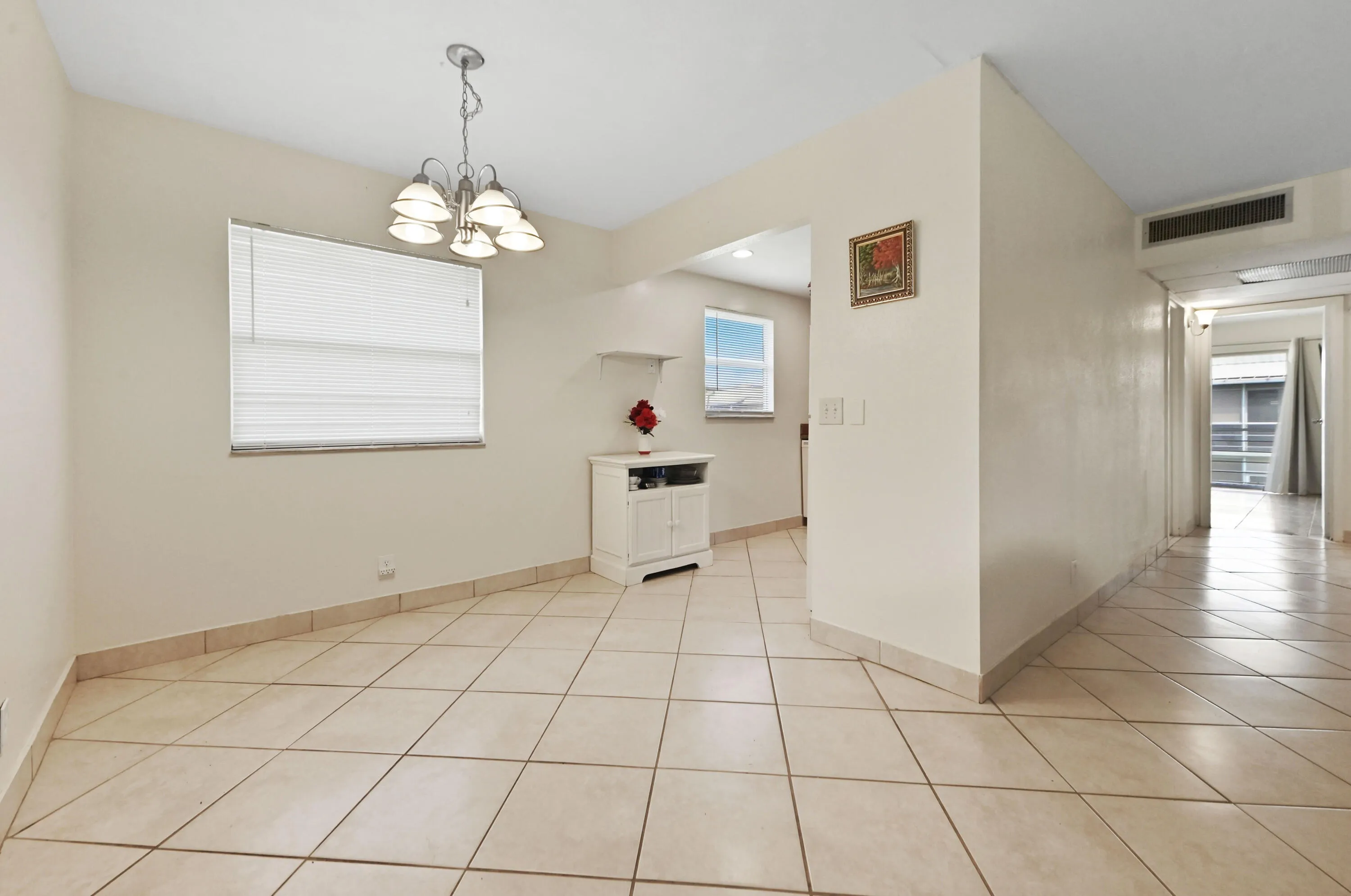 09 Dining area 01