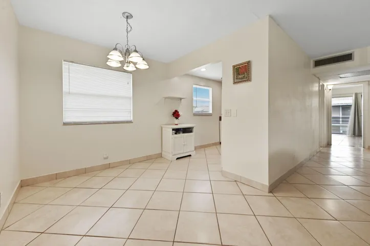 09 Dining area 01
