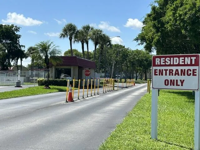 24/7 guard gated