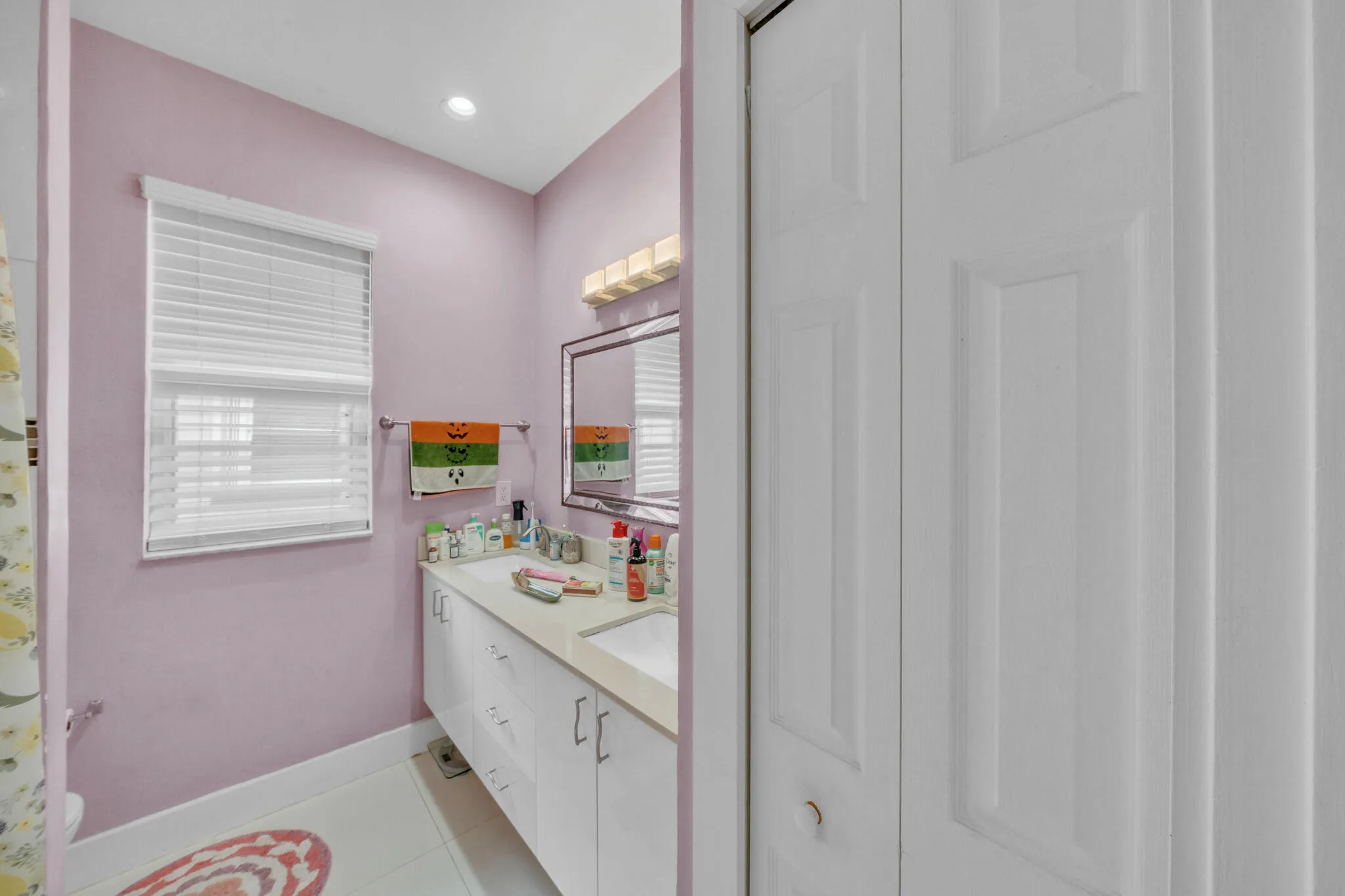 12 Guest Bathroom (2)
