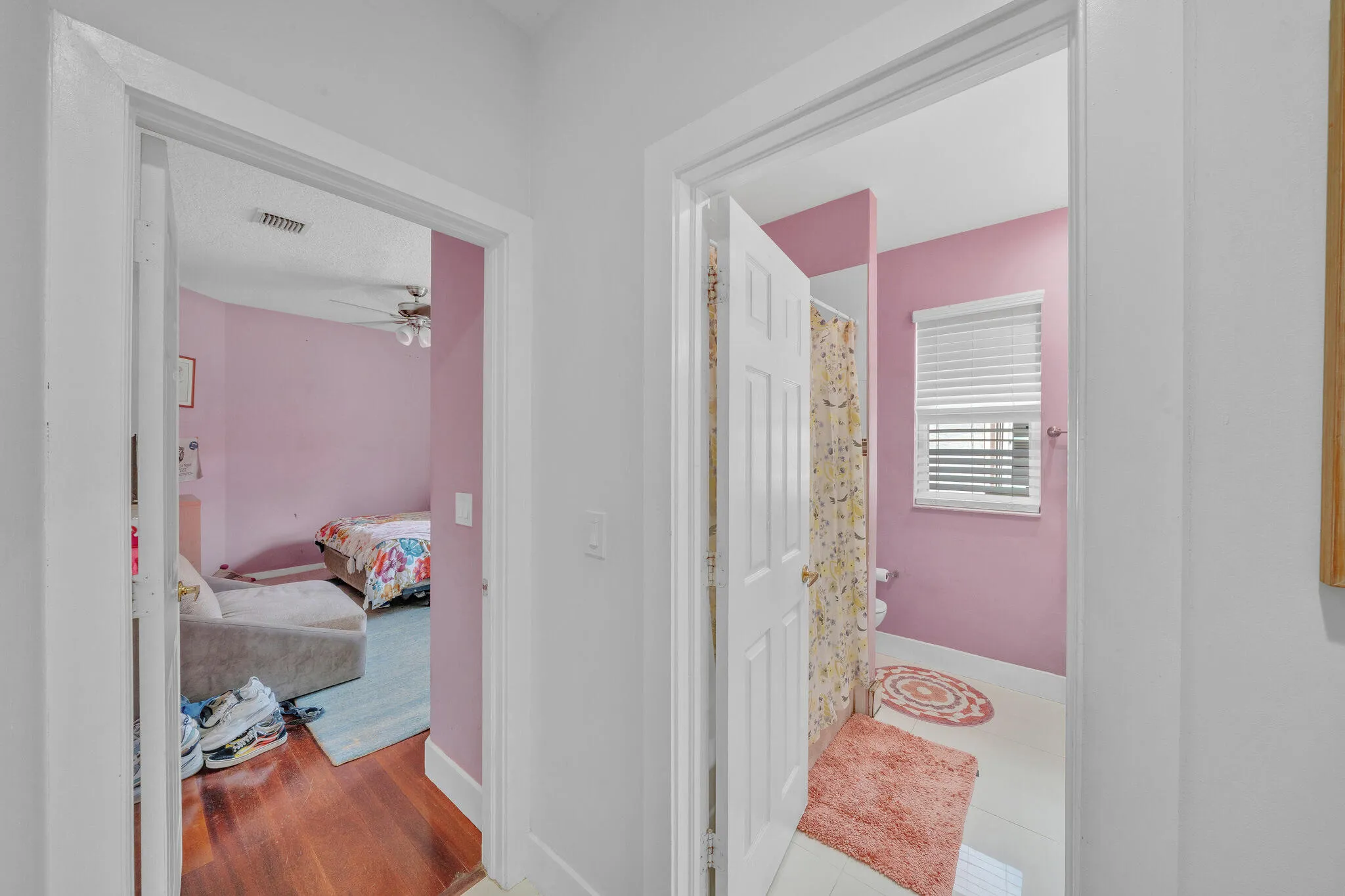 12 Guest Bathroom (1)