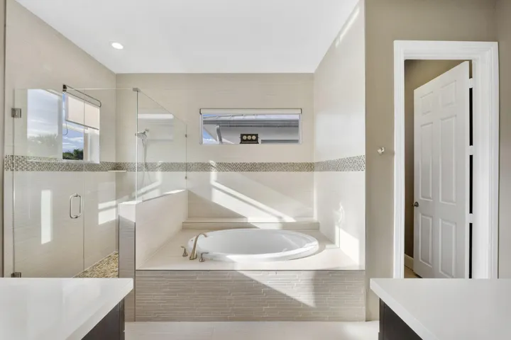 8031 NW 125th Terrace_043