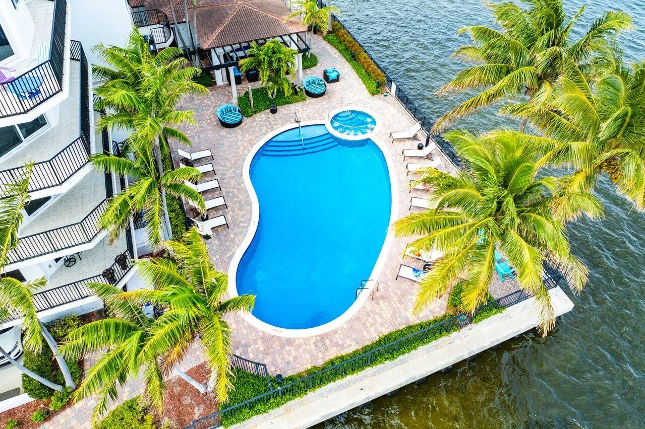 065-2700NFederalHighway-BoyntonBeach-FL-