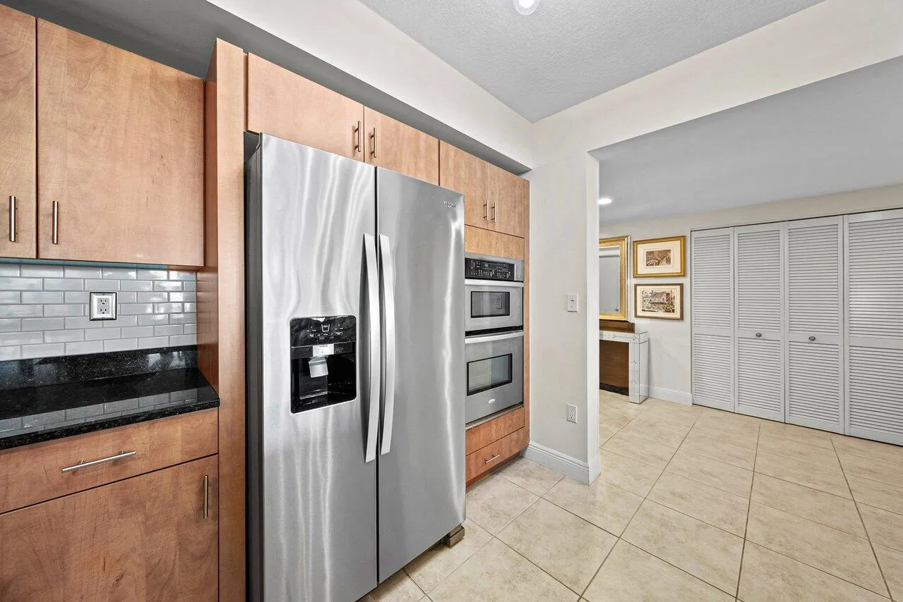 013-2700NFederalHighway-BoyntonBeach-FL-