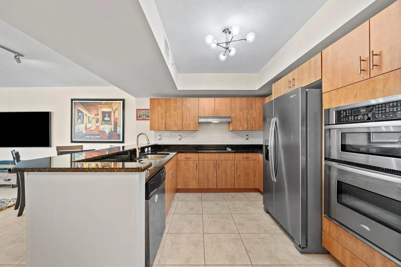 010-2700NFederalHighway-BoyntonBeach-FL-