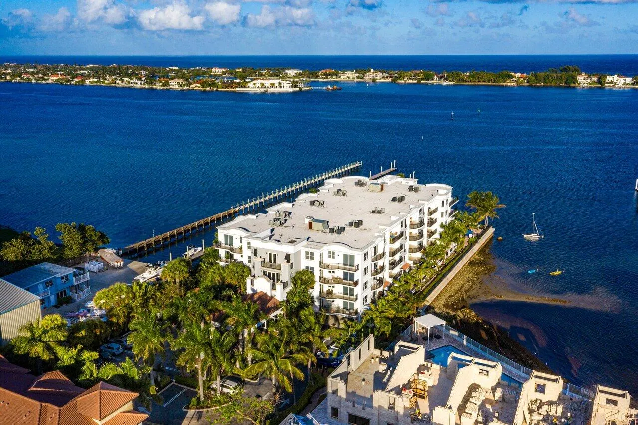 062-2700NFederalHighway-BoyntonBeach-FL-