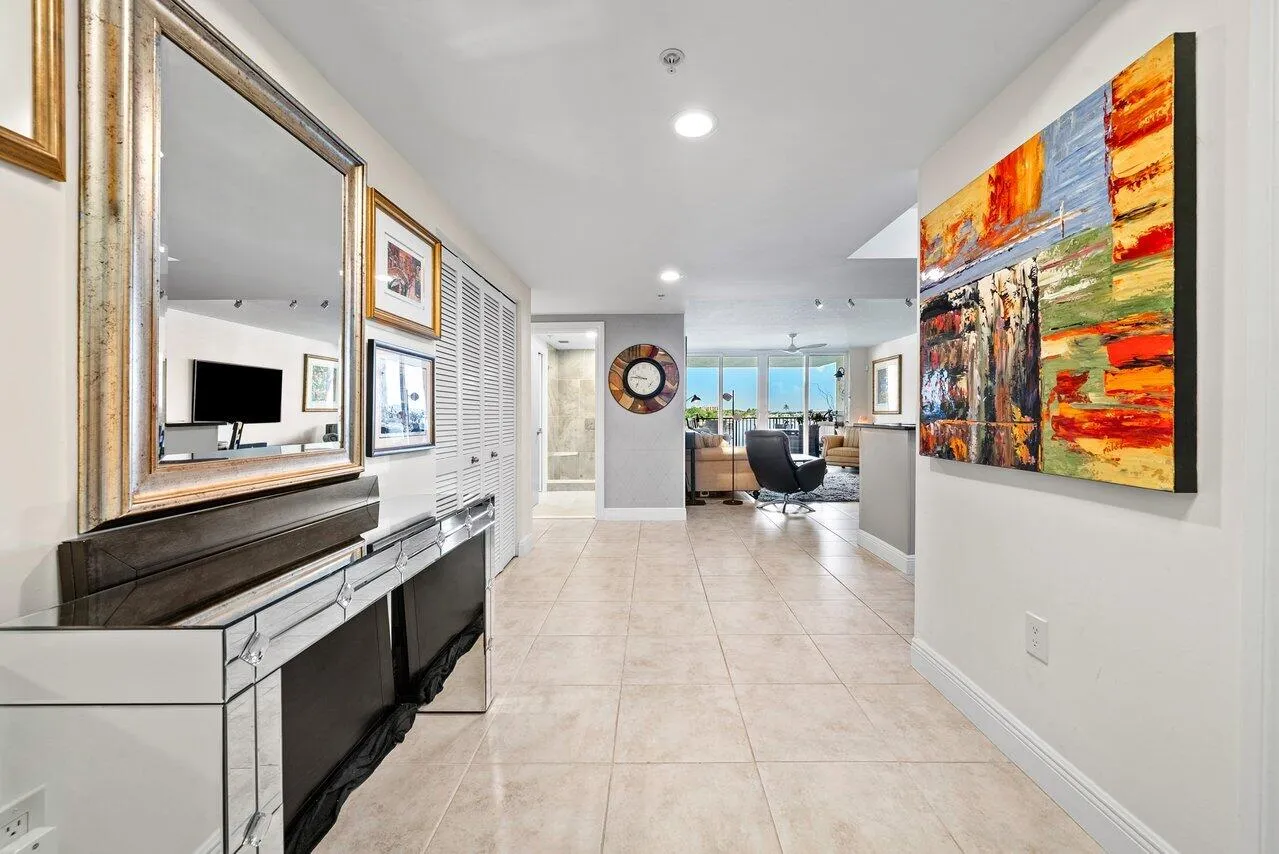 008-2700NFederalHighway-BoyntonBeach-FL-