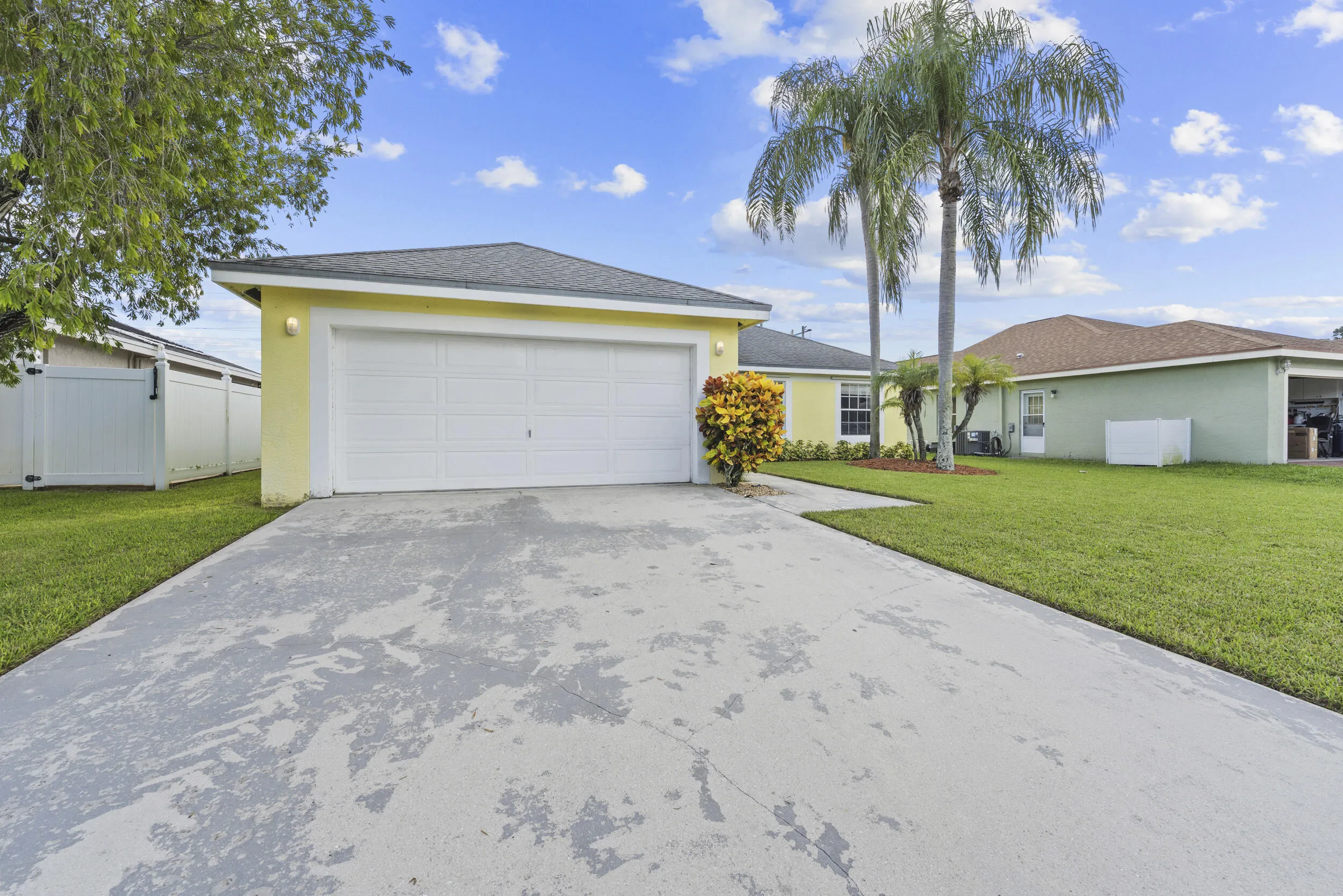 6242 Terra Rosa