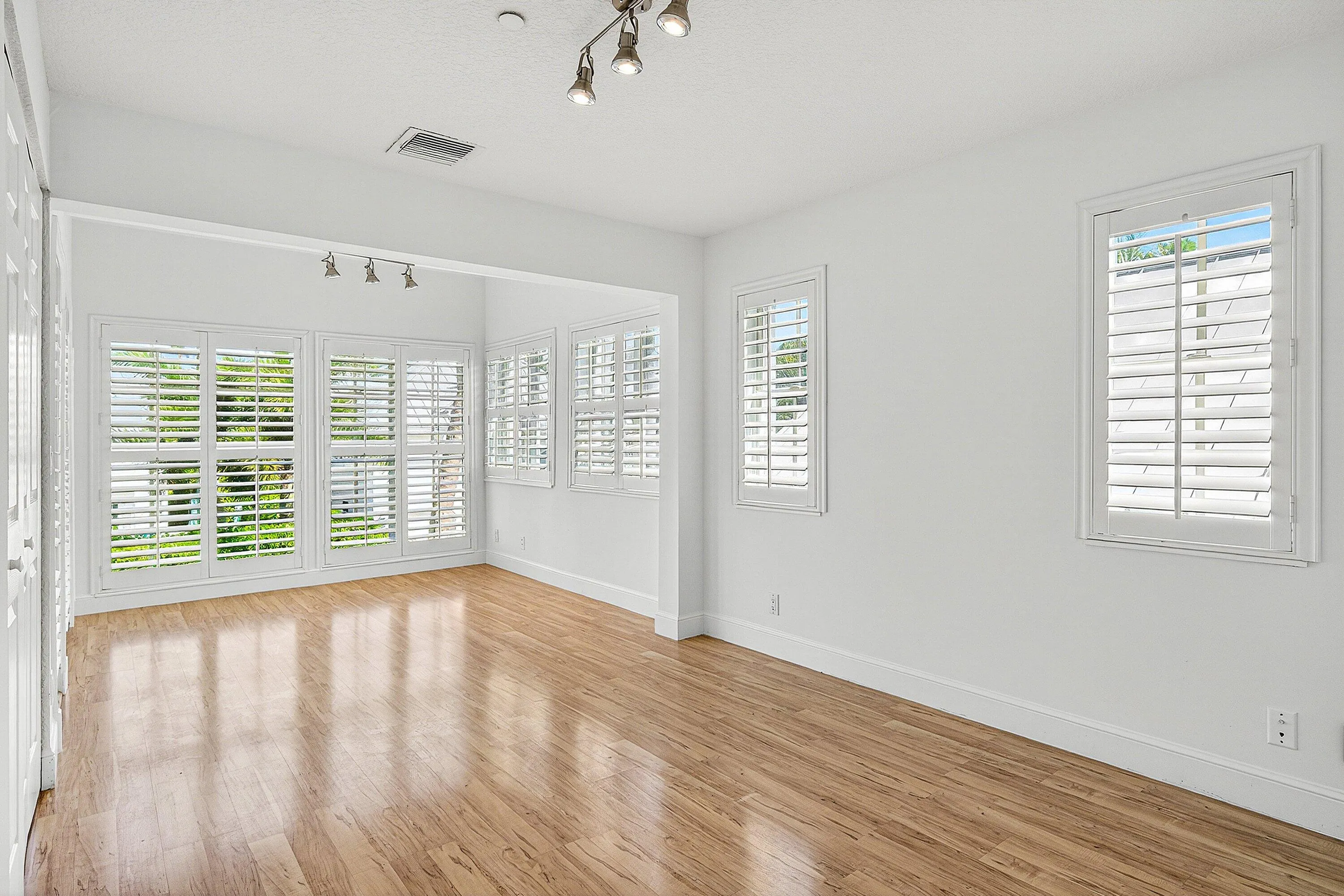 2nd floor bedroom 2