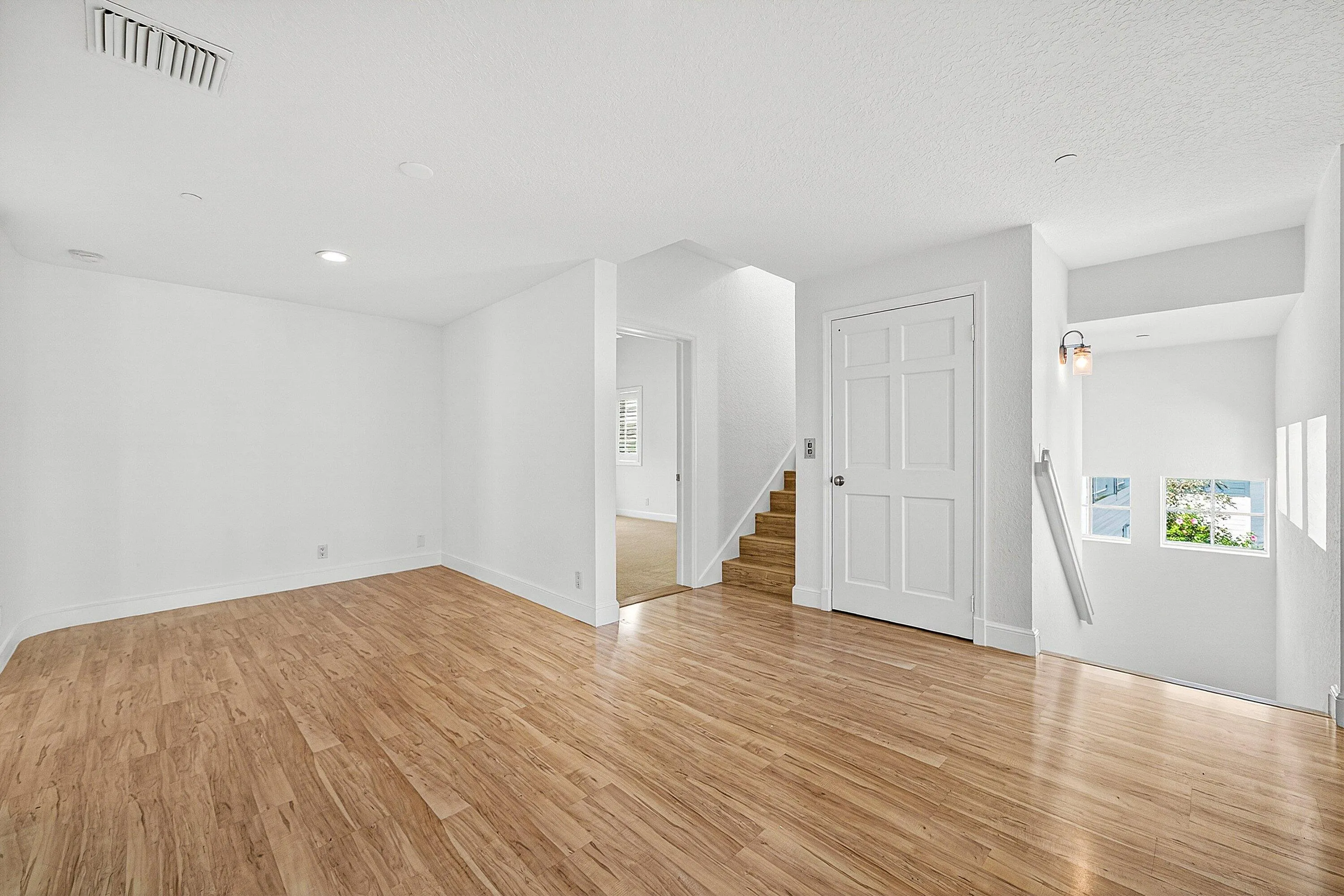 2nd floor living area