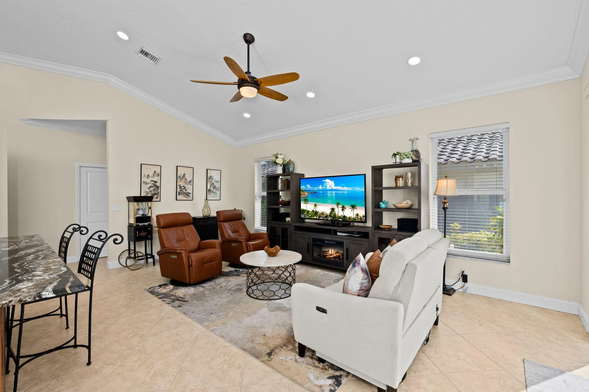 14-web-or-mls-A7408335