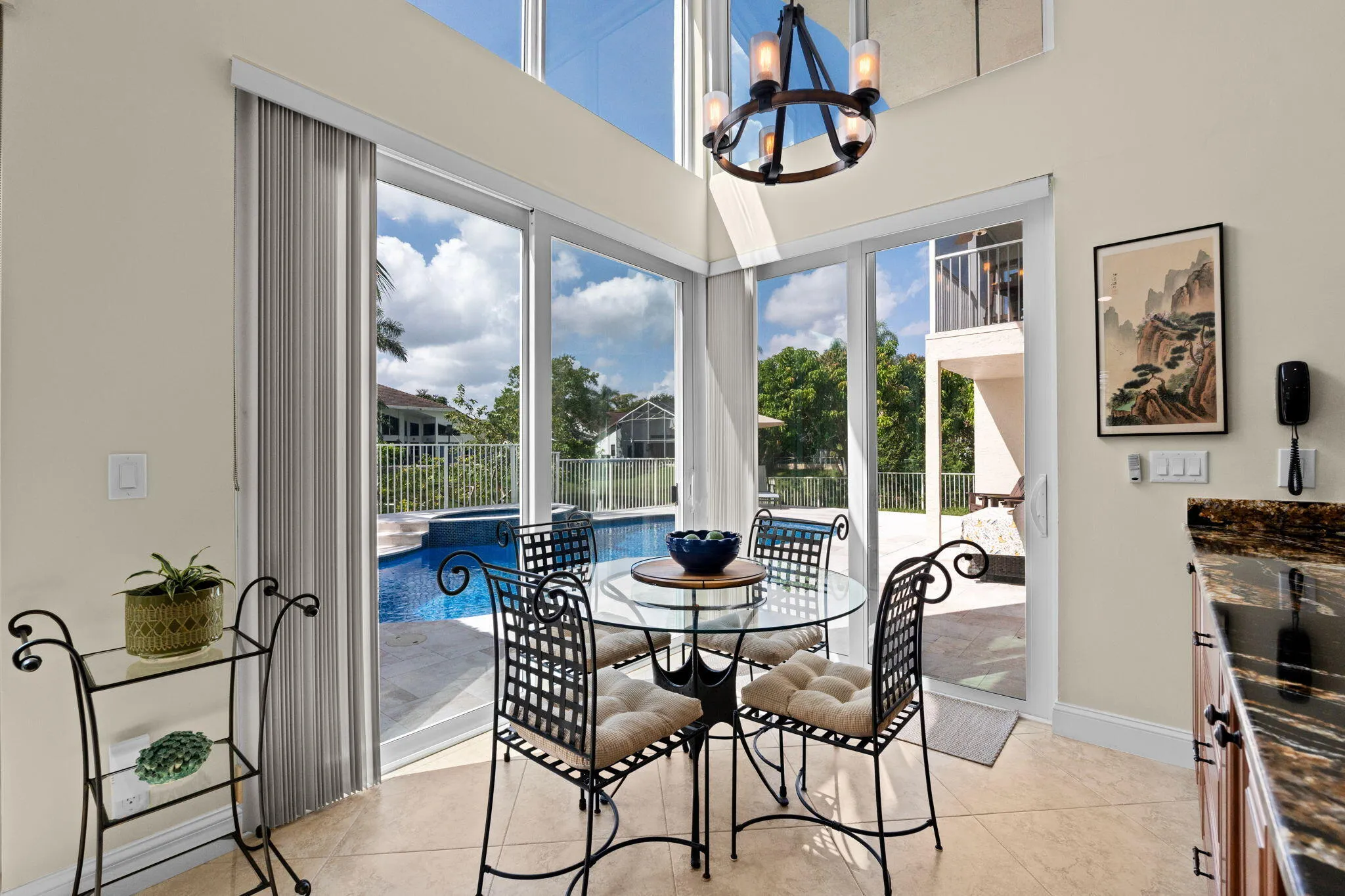 18-web-or-mls-A7408347