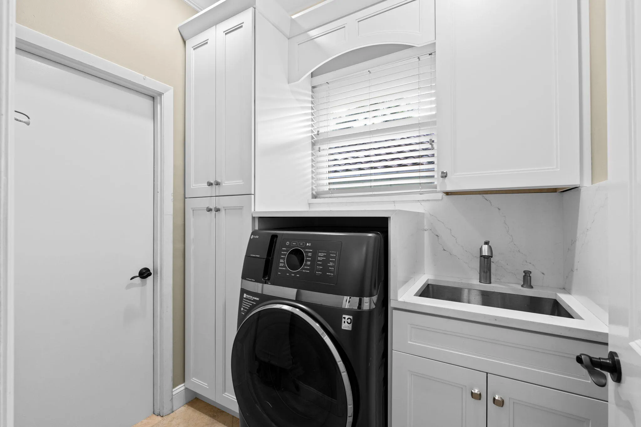47-web-or-mls-A7408235
