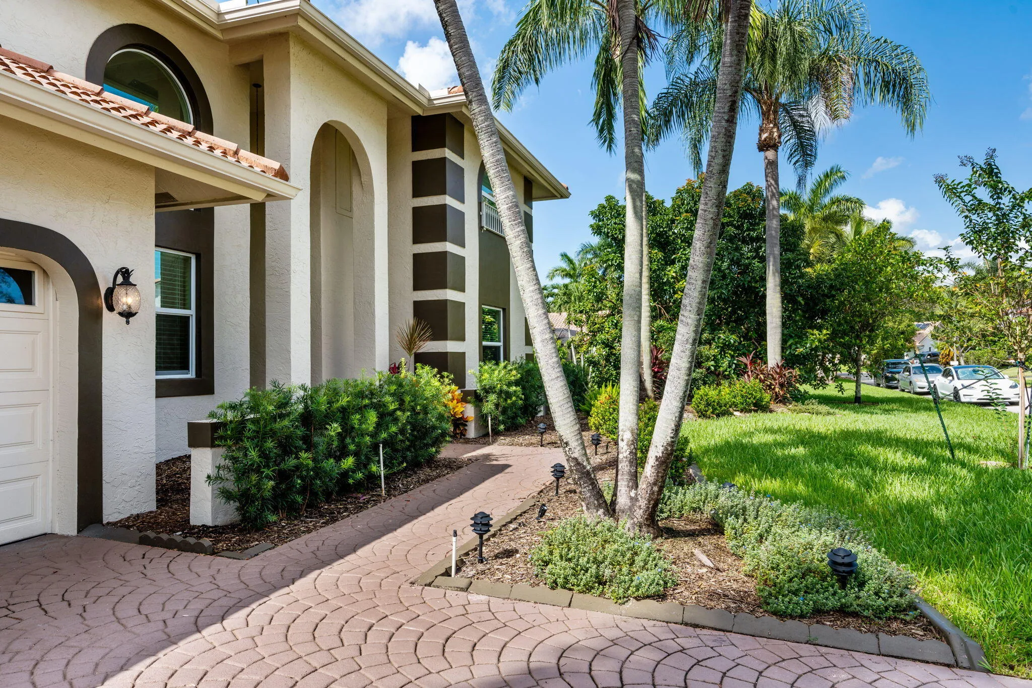 5-web-or-mls-A7408282