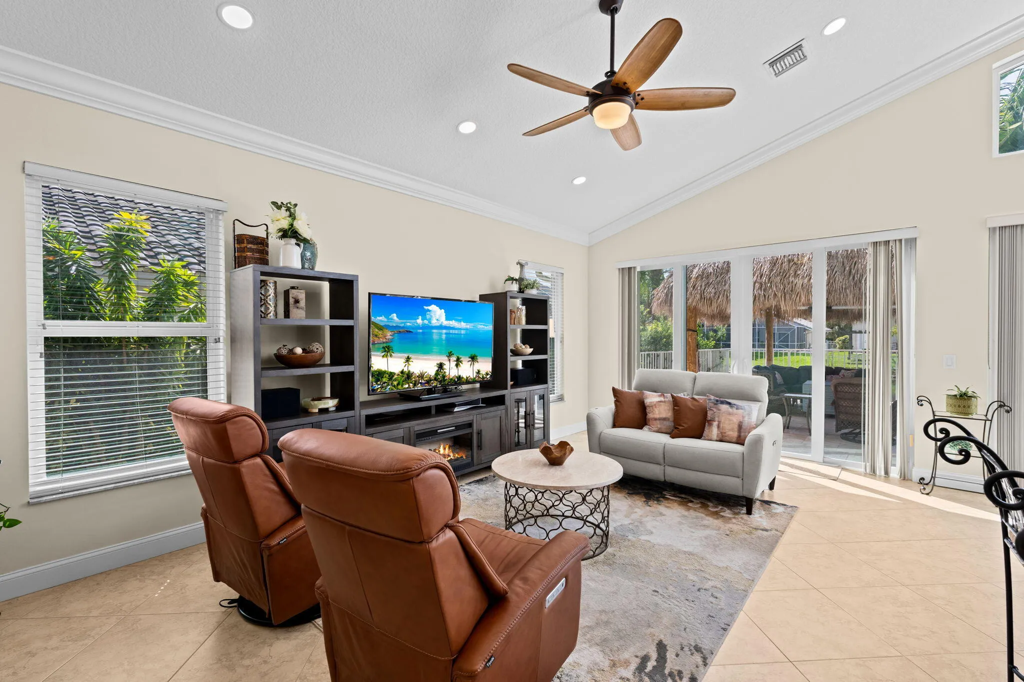 15-web-or-mls-A7408332
