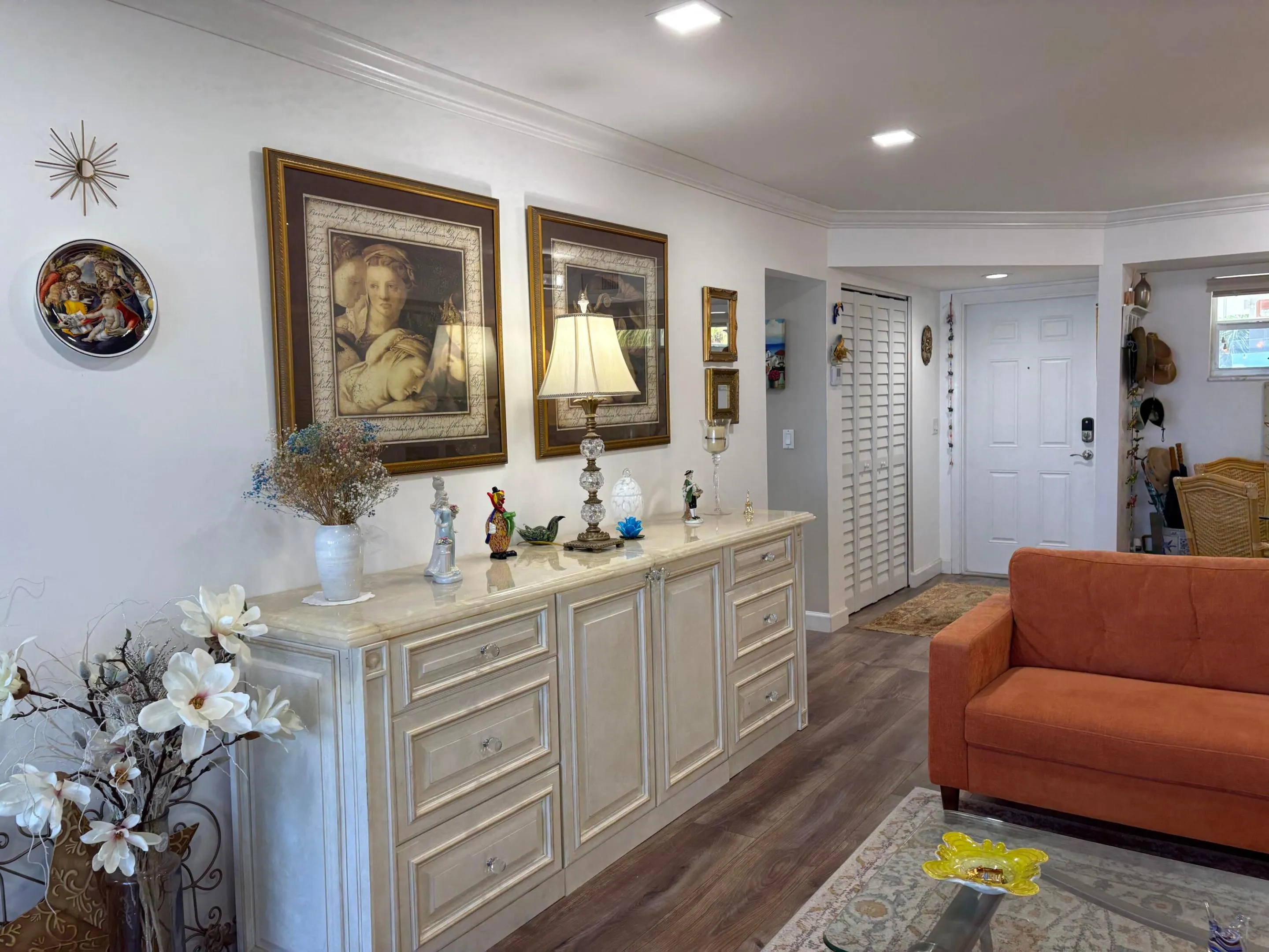 11 CC Living Rm (4)