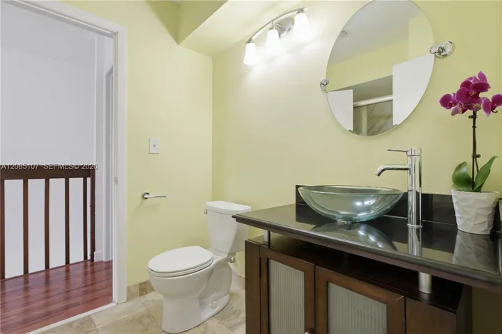 2nd floor bath