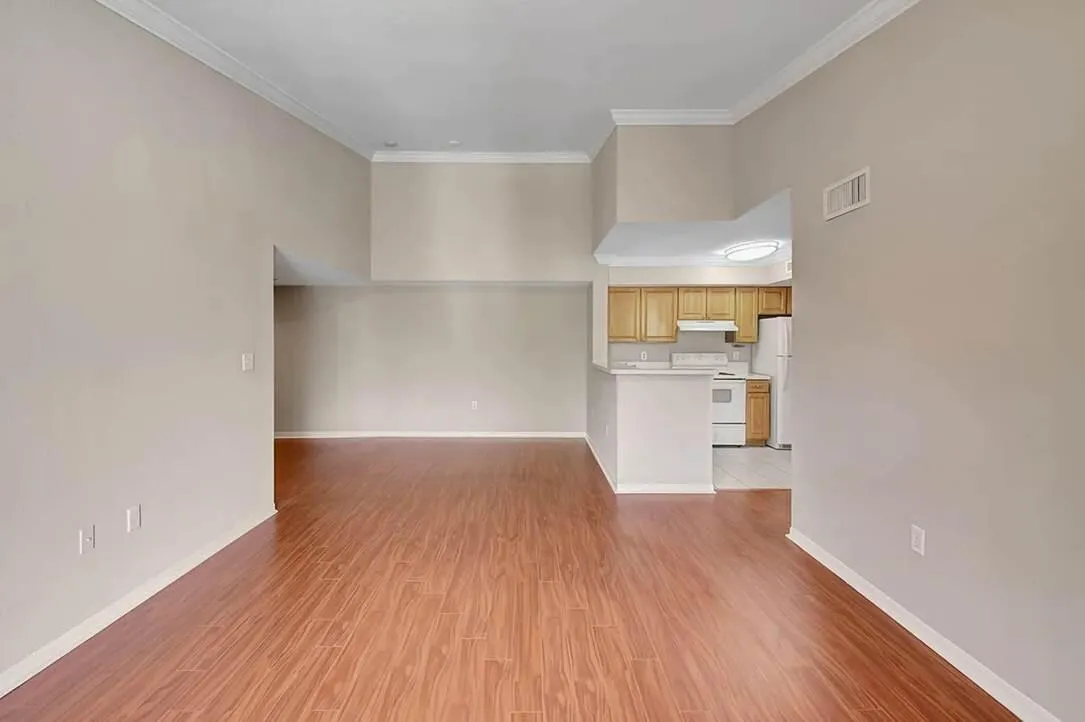 15155 Michelangelo Boulevard 306