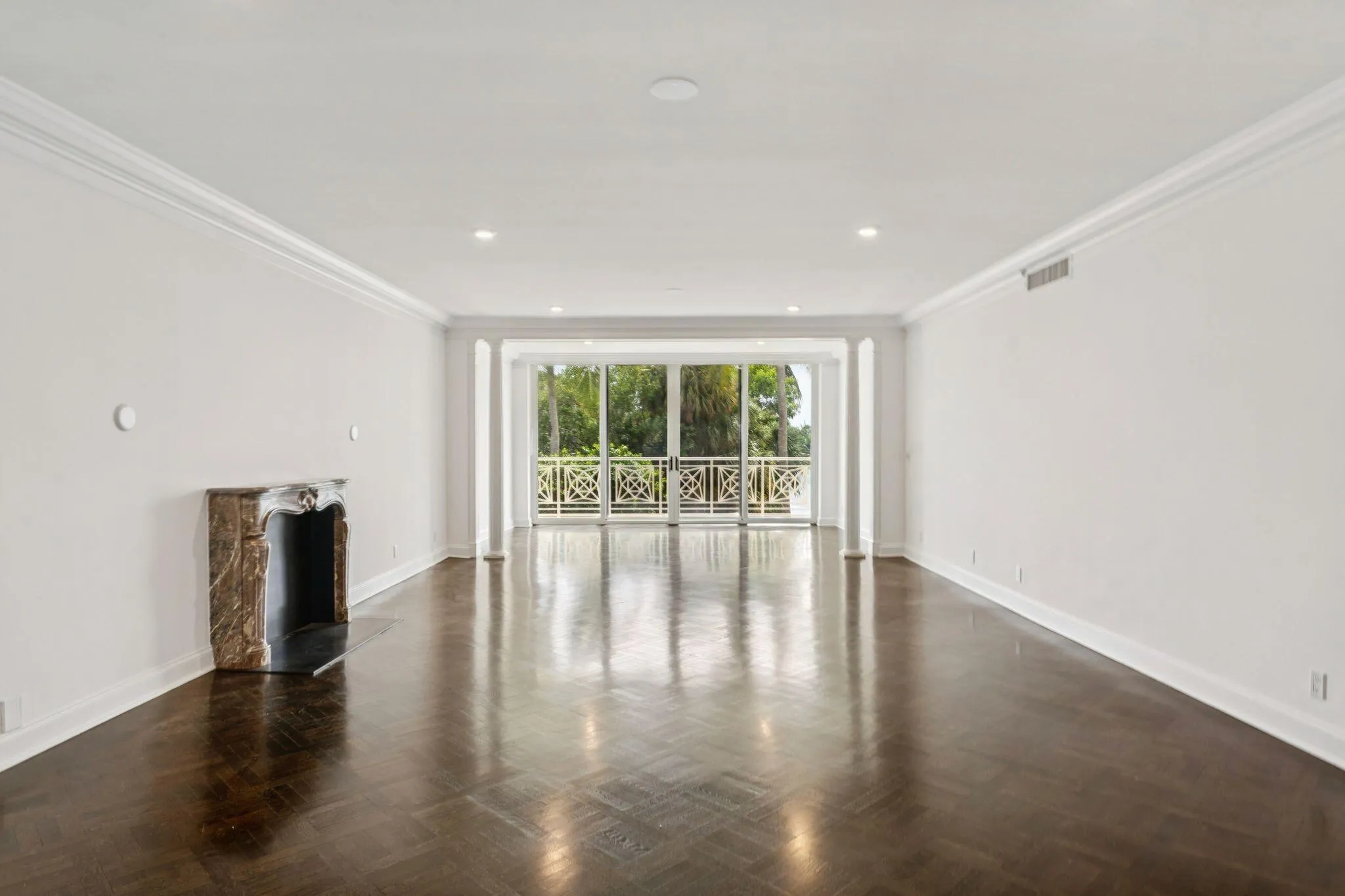 living room, faux fireplace