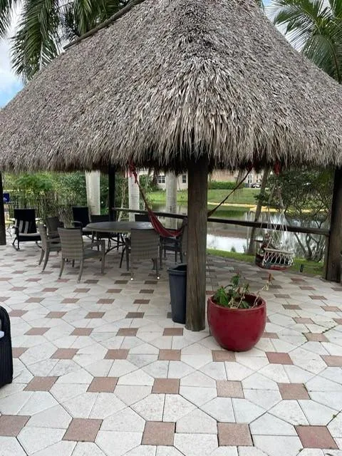 Outdoor Tiki