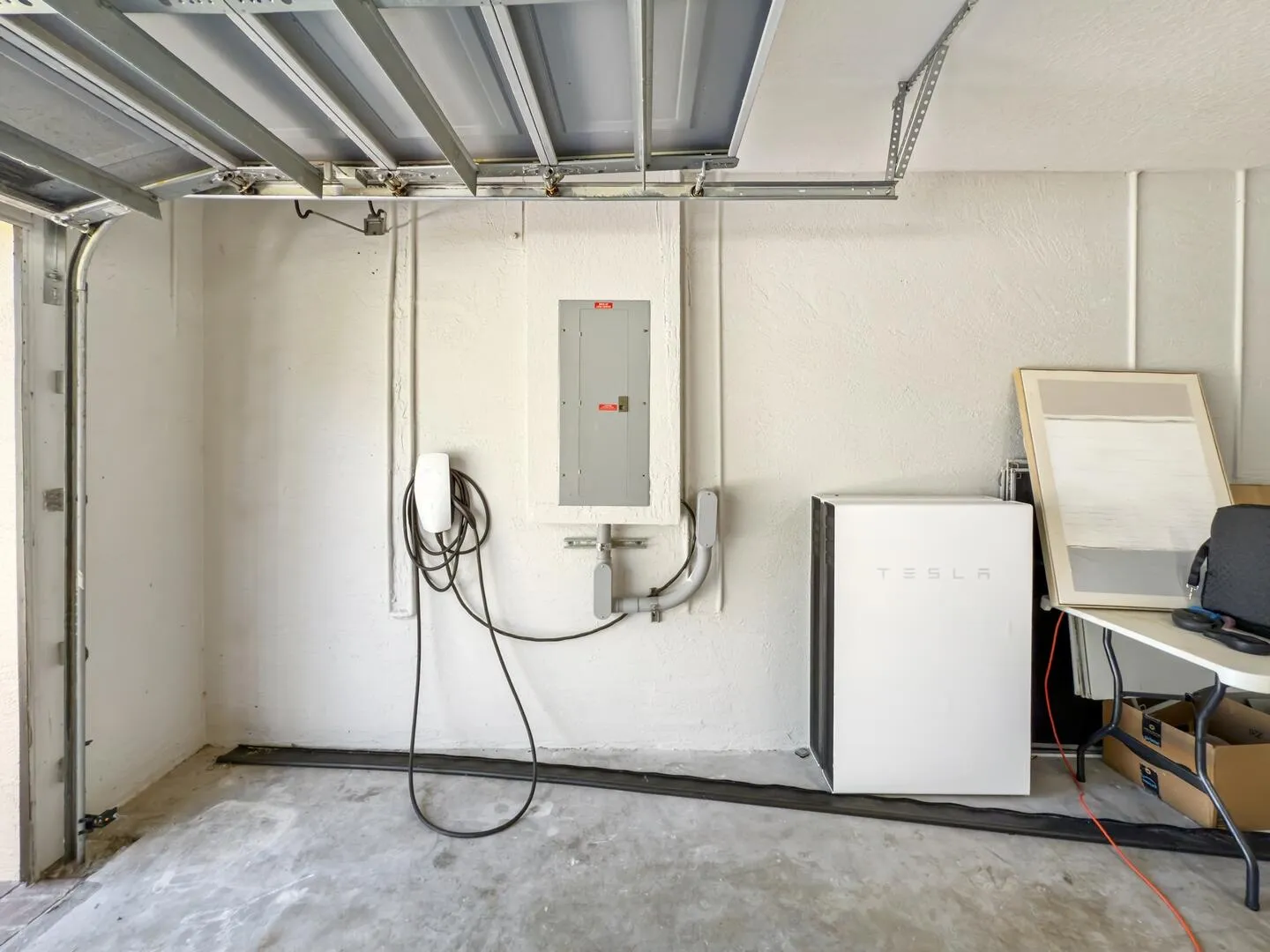 Tesla battery charger
