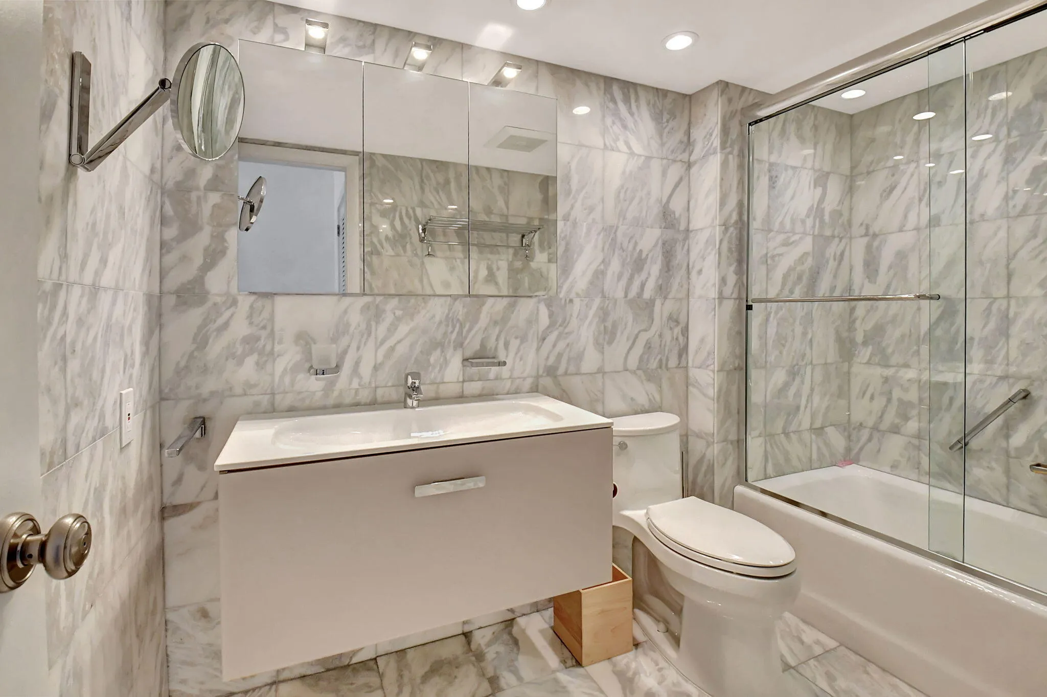 Main Bath