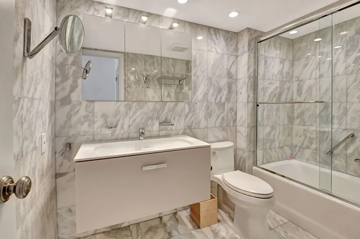 Main Bath
