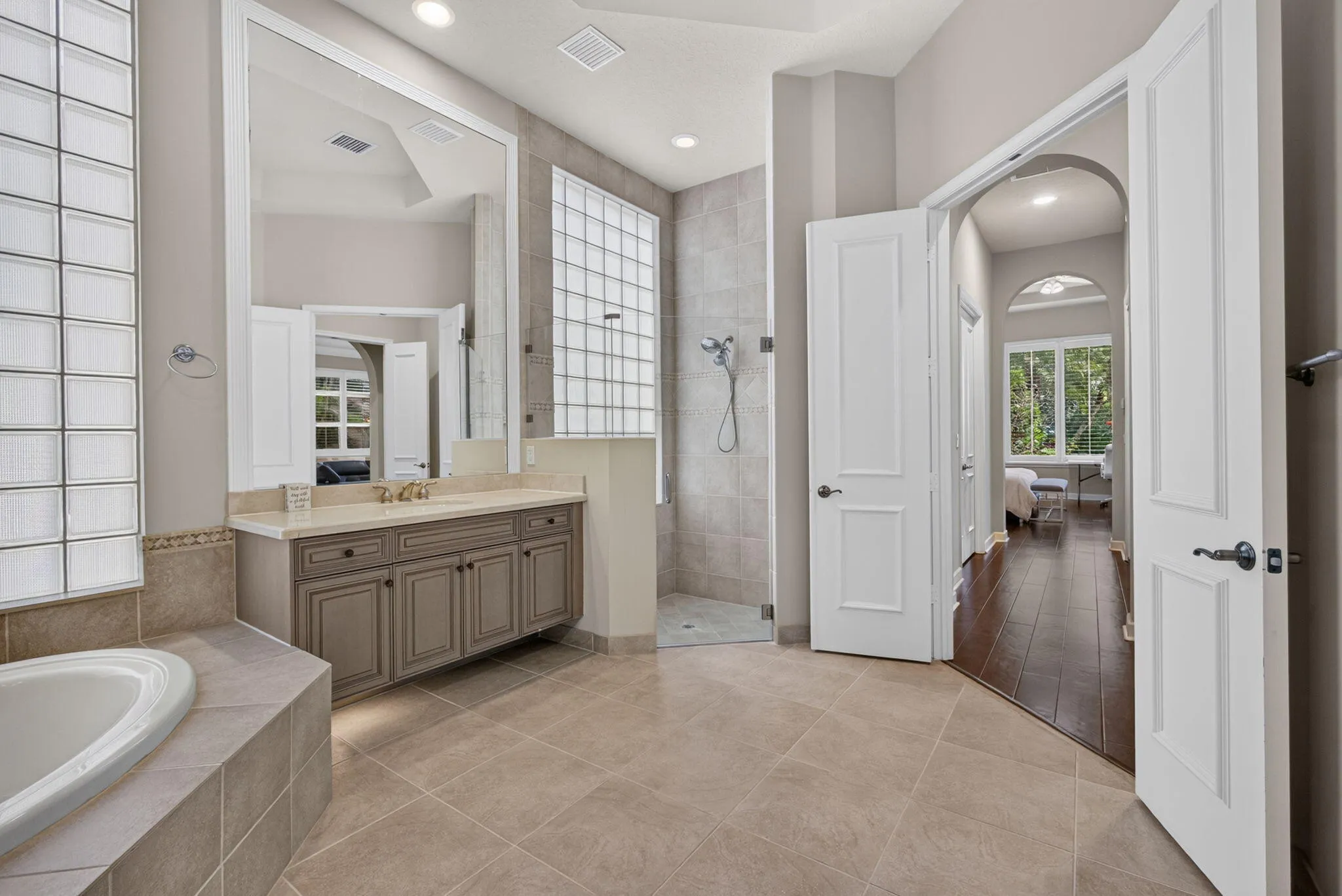 Property photo 78