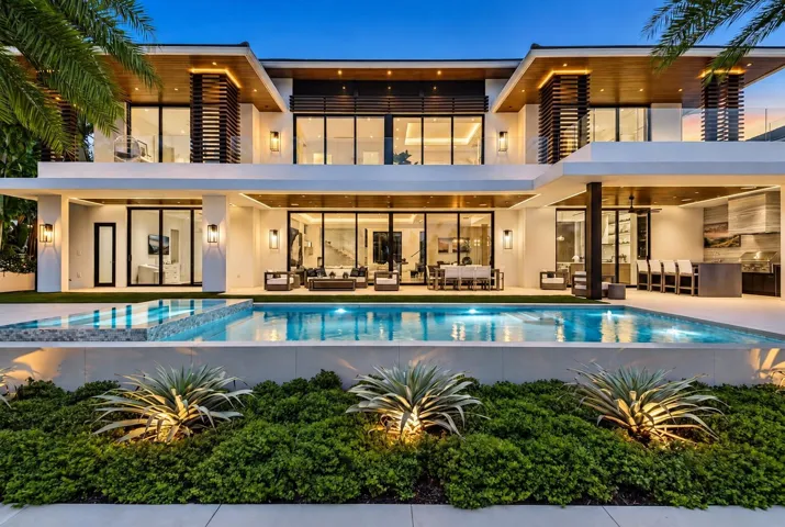 Luxury Back