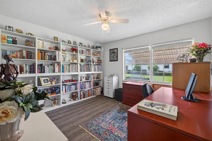 2156 SE Harlow St-017