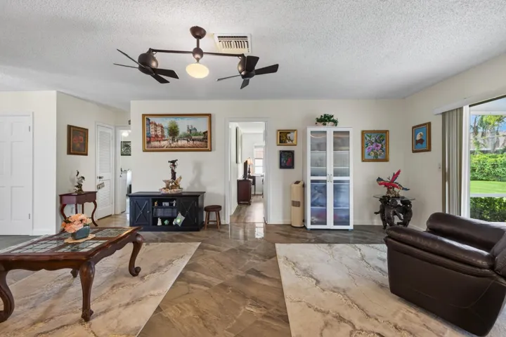 2156 SE Harlow St-014