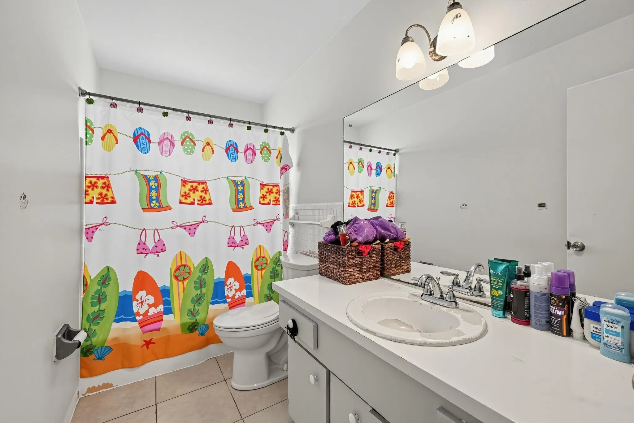 27_761_NW_65th_Ave-Bathroom-6795