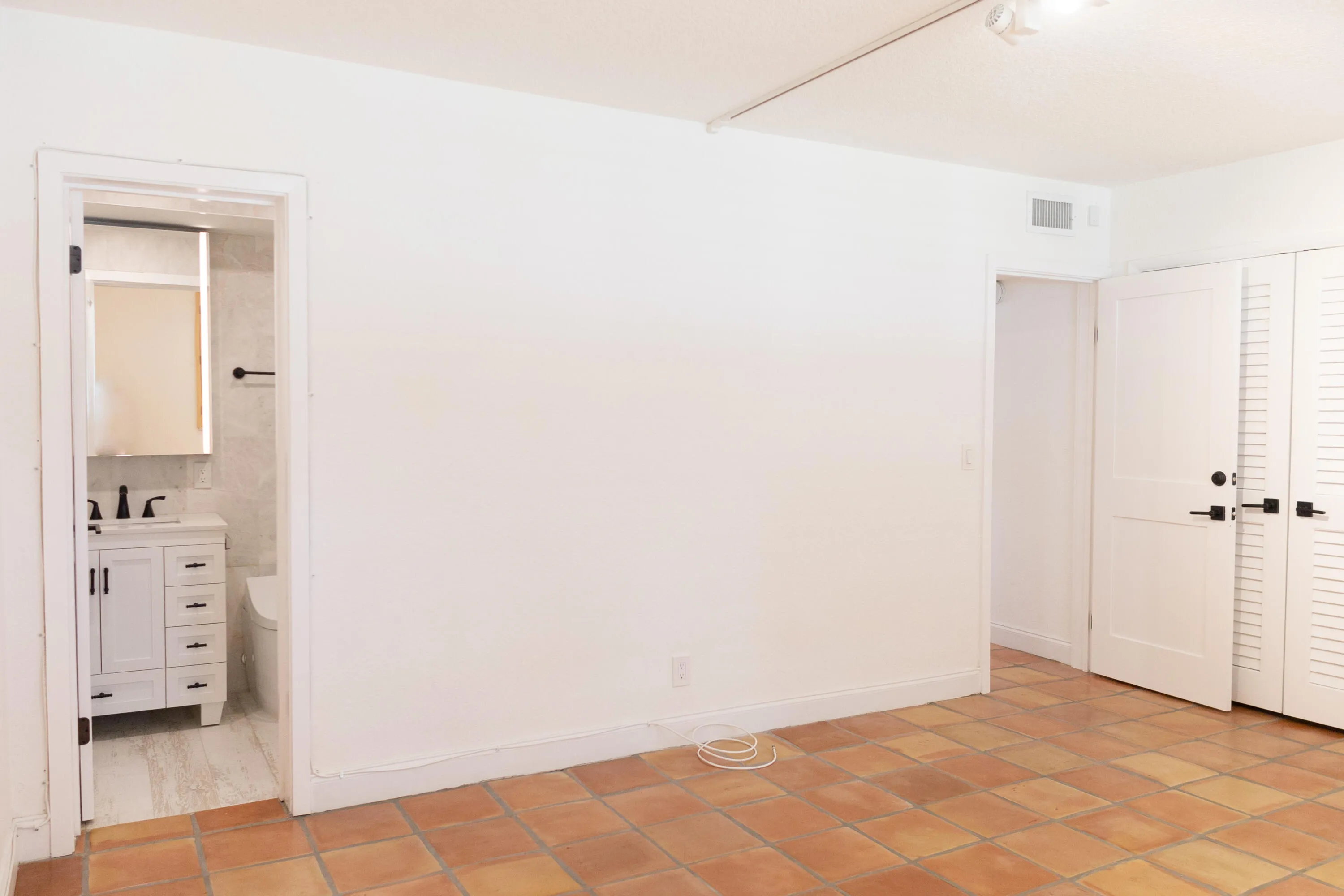 139 Sunrise Ave., 107