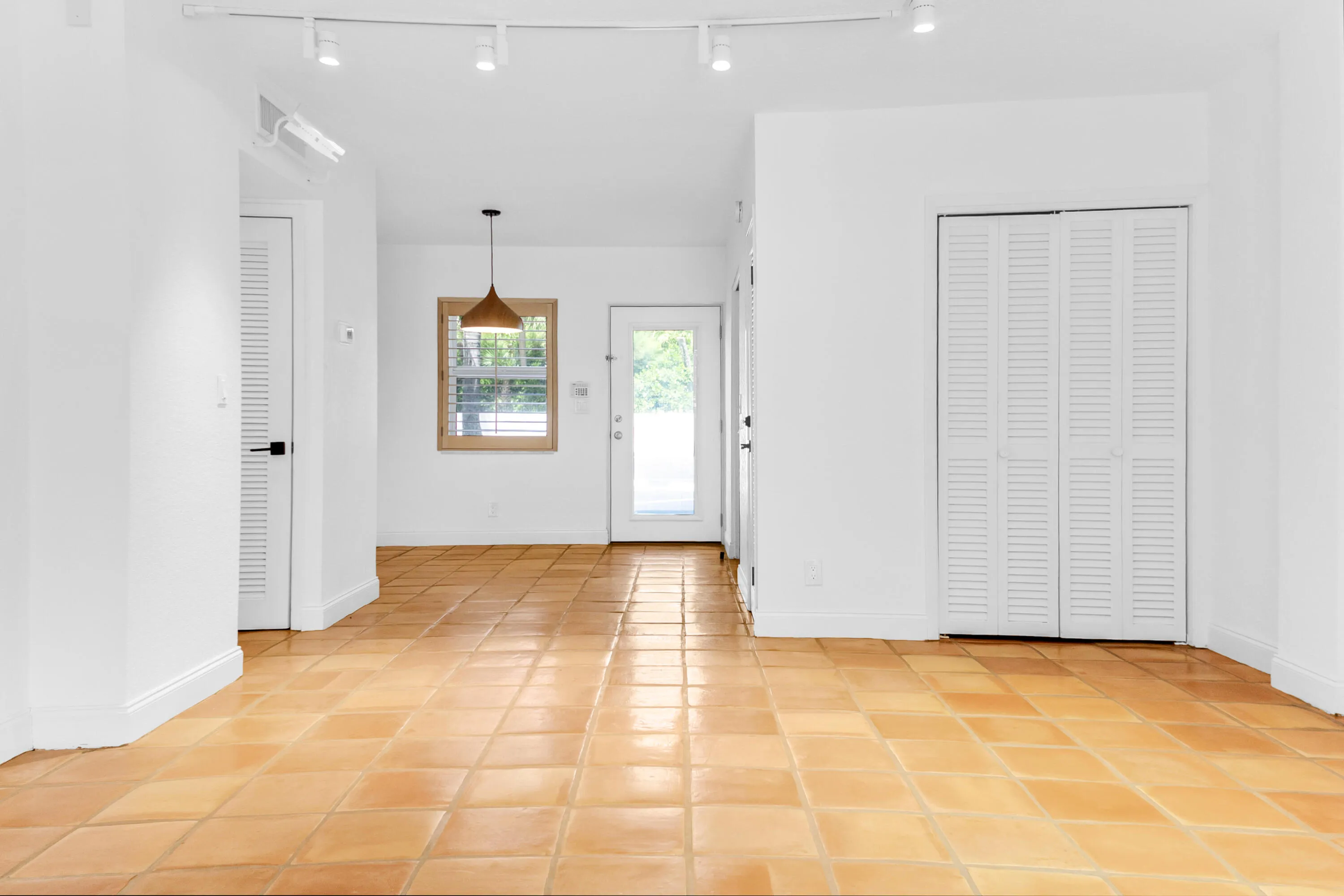 139 Sunrise Ave., 107