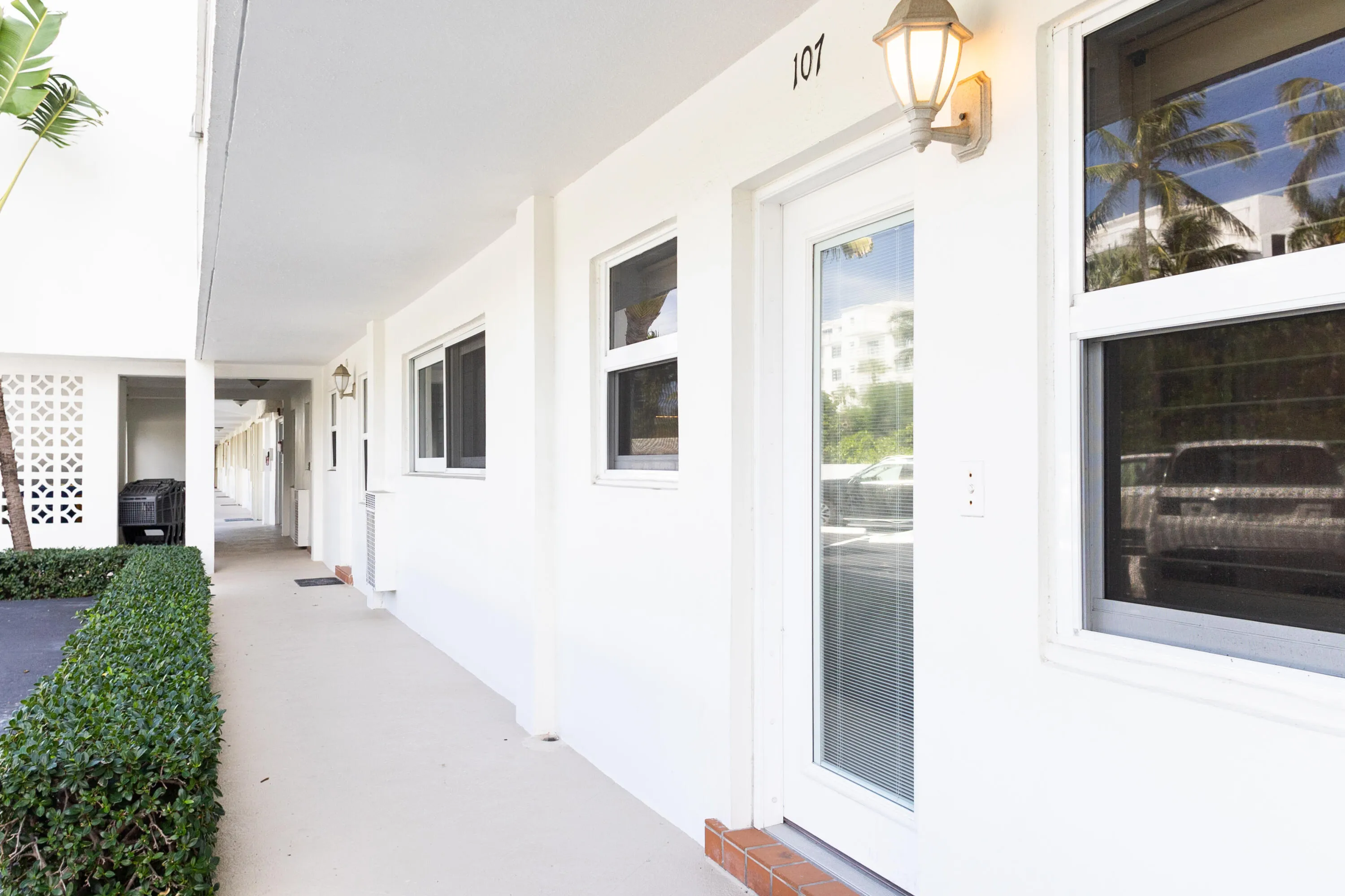 139 Sunrise Ave., 107
