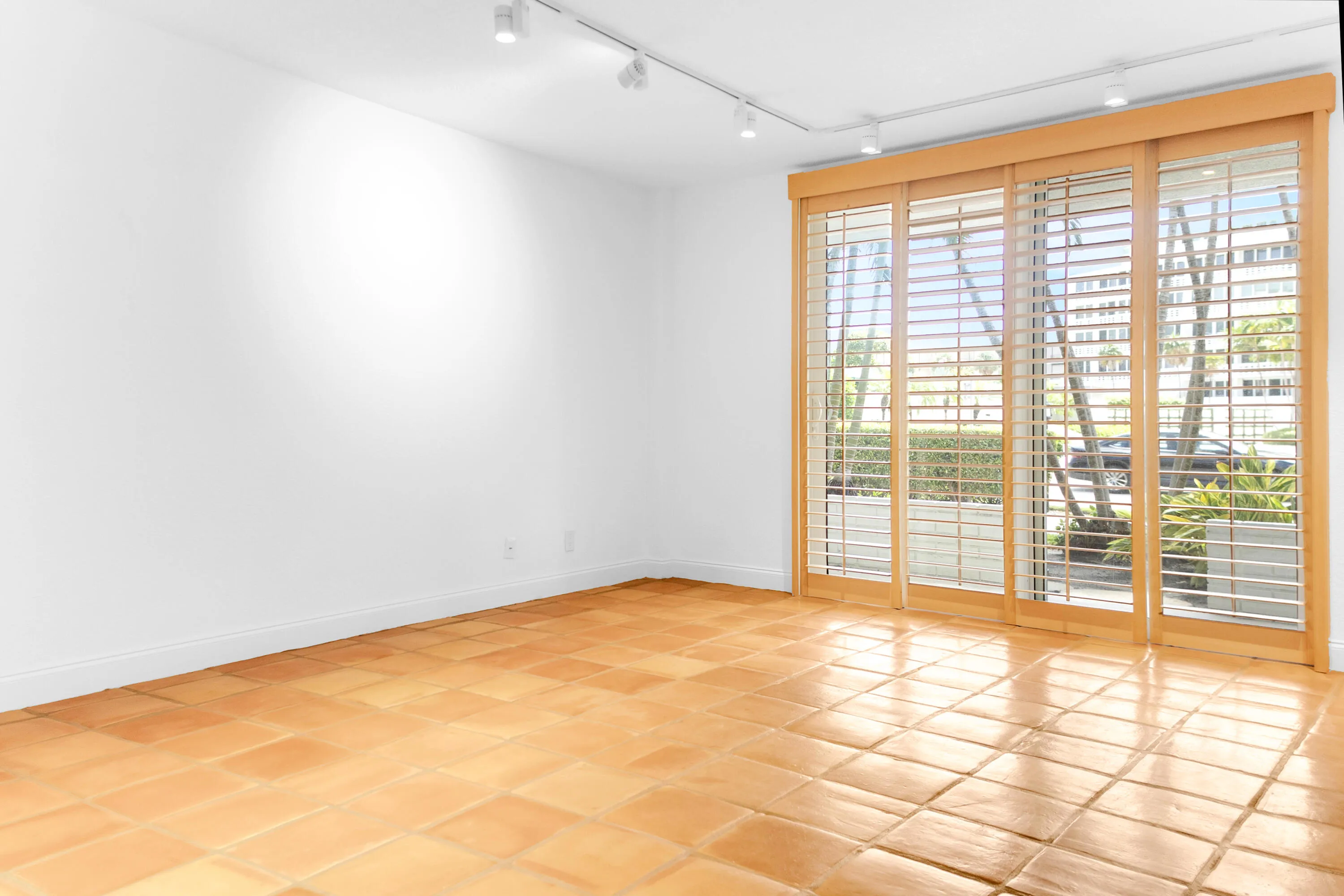 139 Sunrise Ave., 107