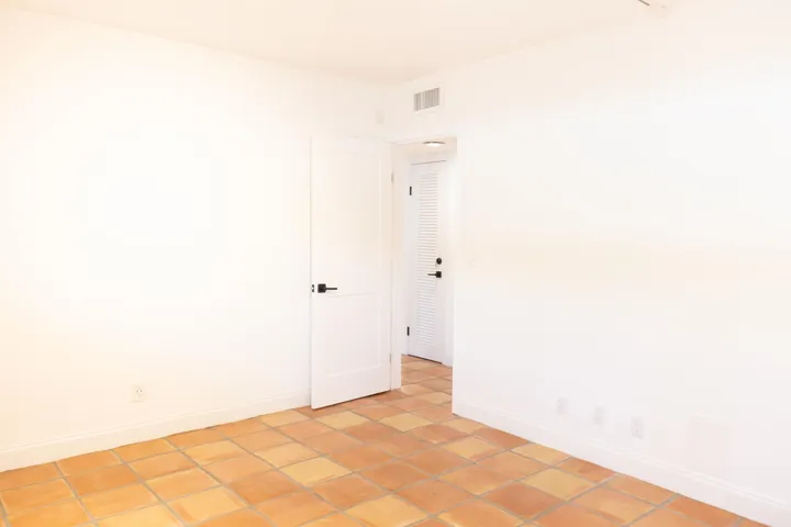 139 Sunrise Ave., 107