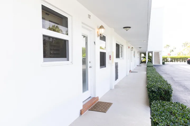 139 Sunrise Ave., 107