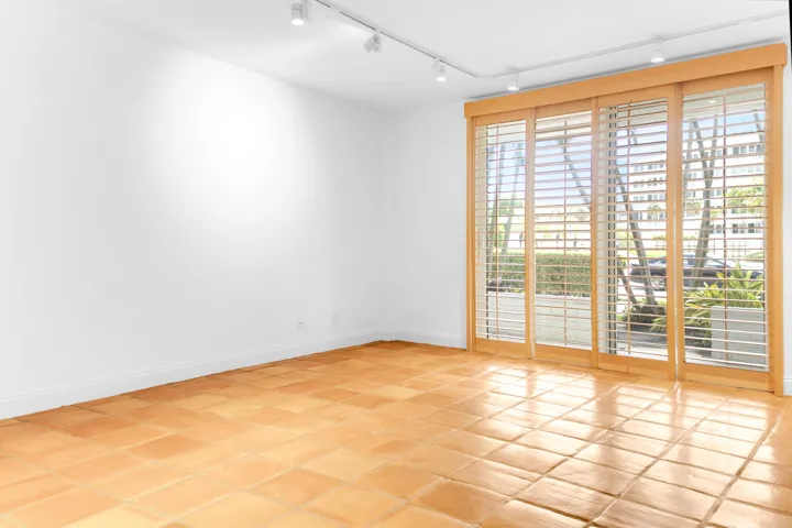 139 Sunrise Ave., 107