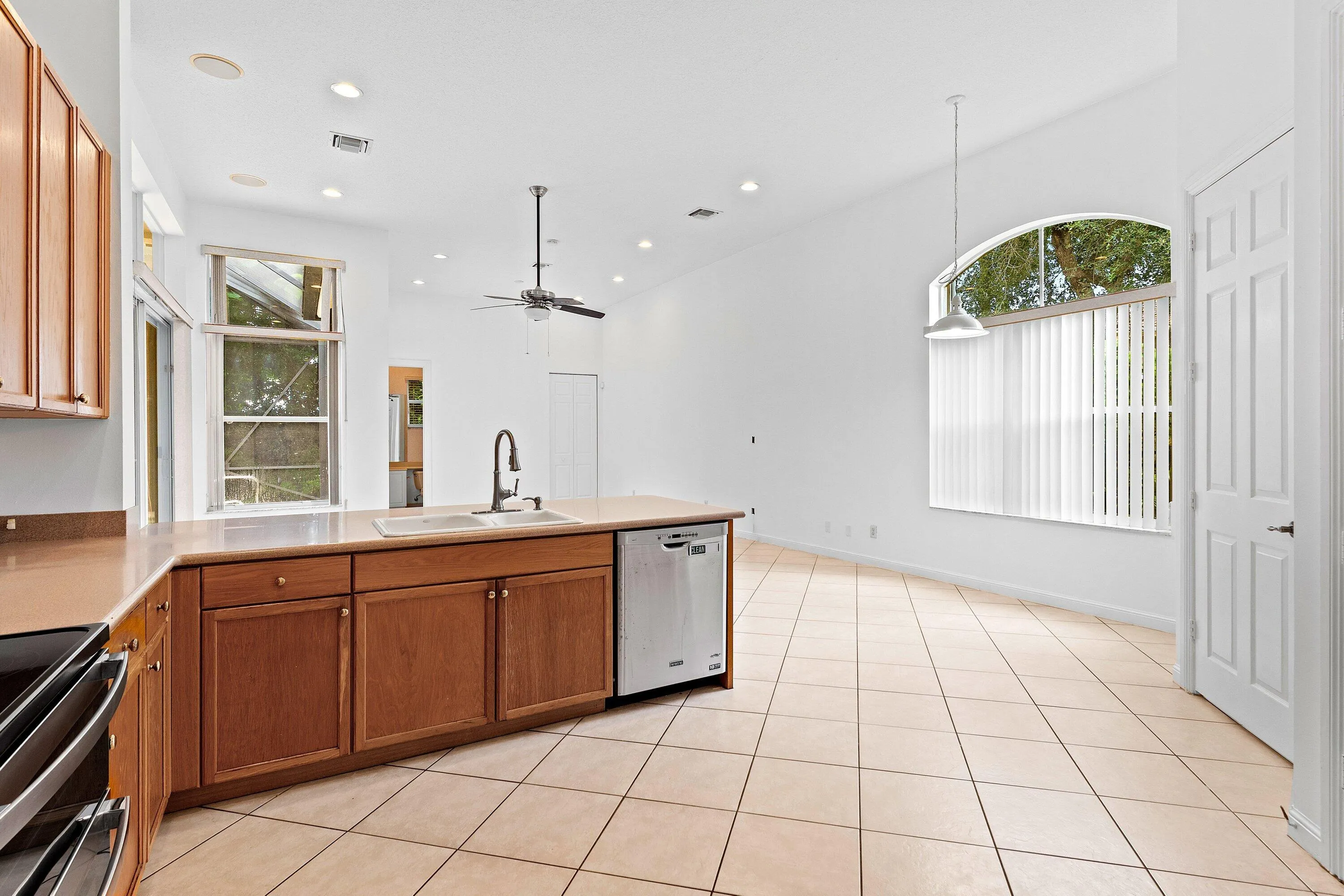 008-6856HoultonCircle-LakeWorth-FL-33467
