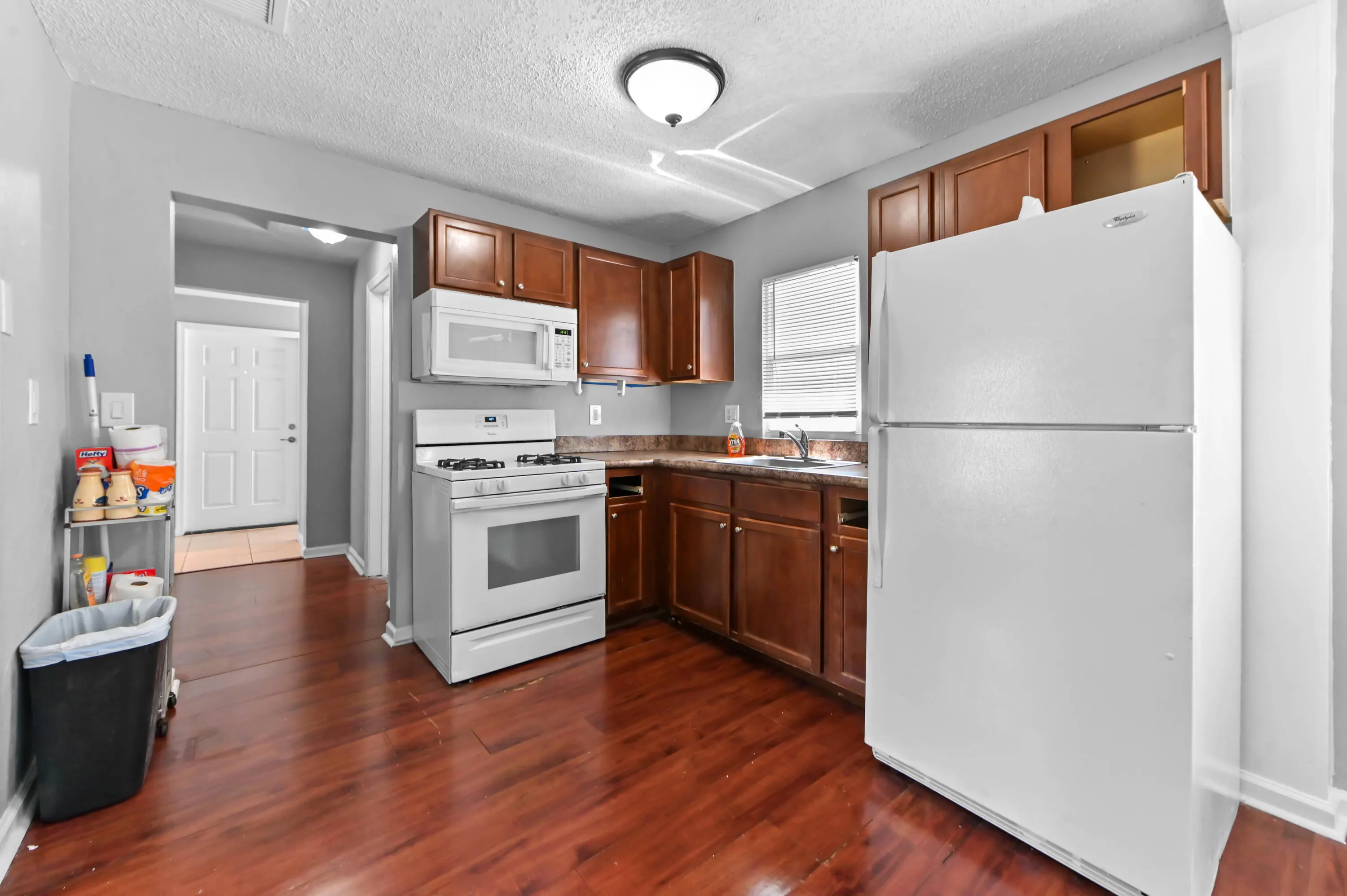 10 kitchen 01