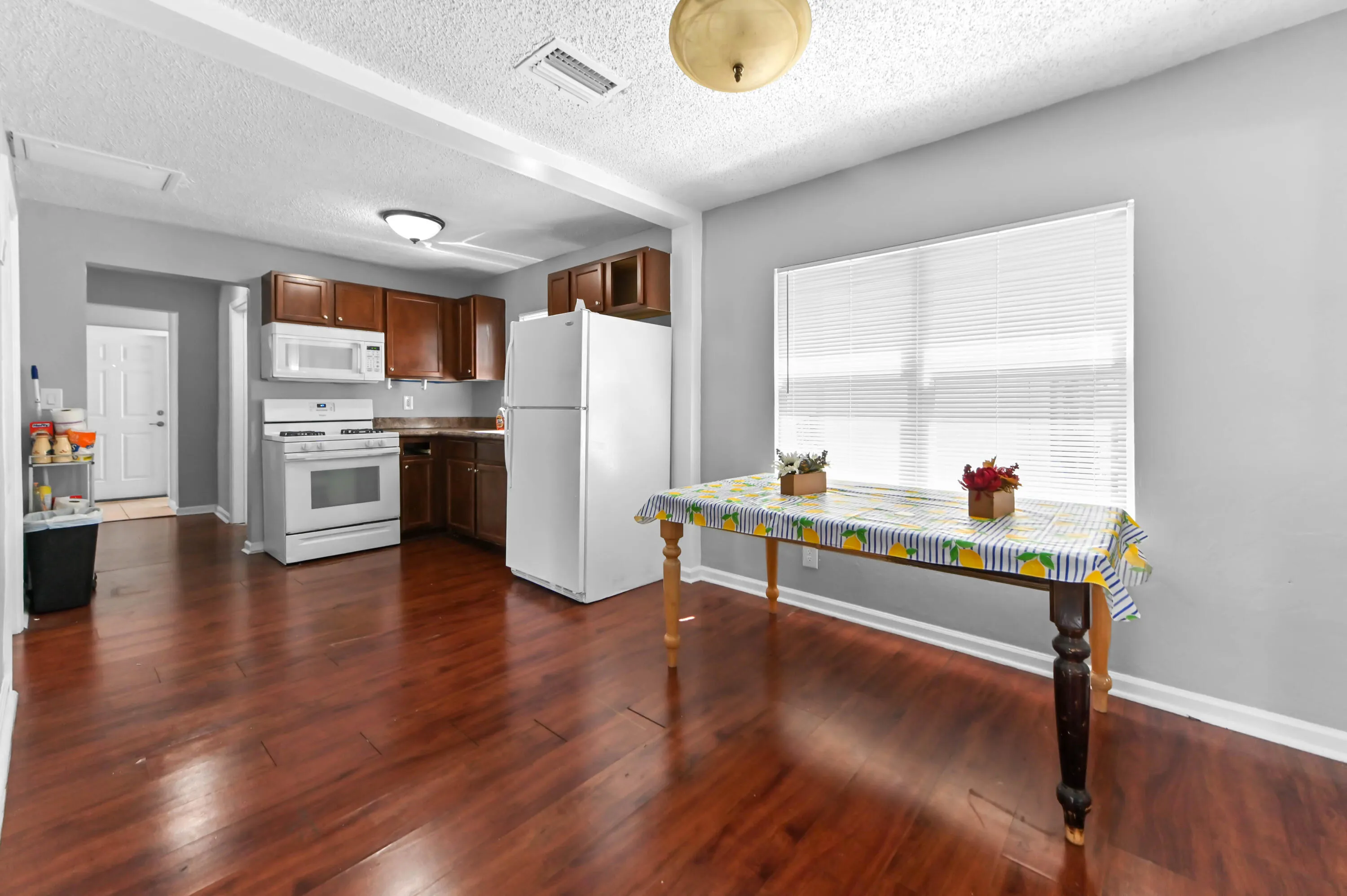 09 dining area 03