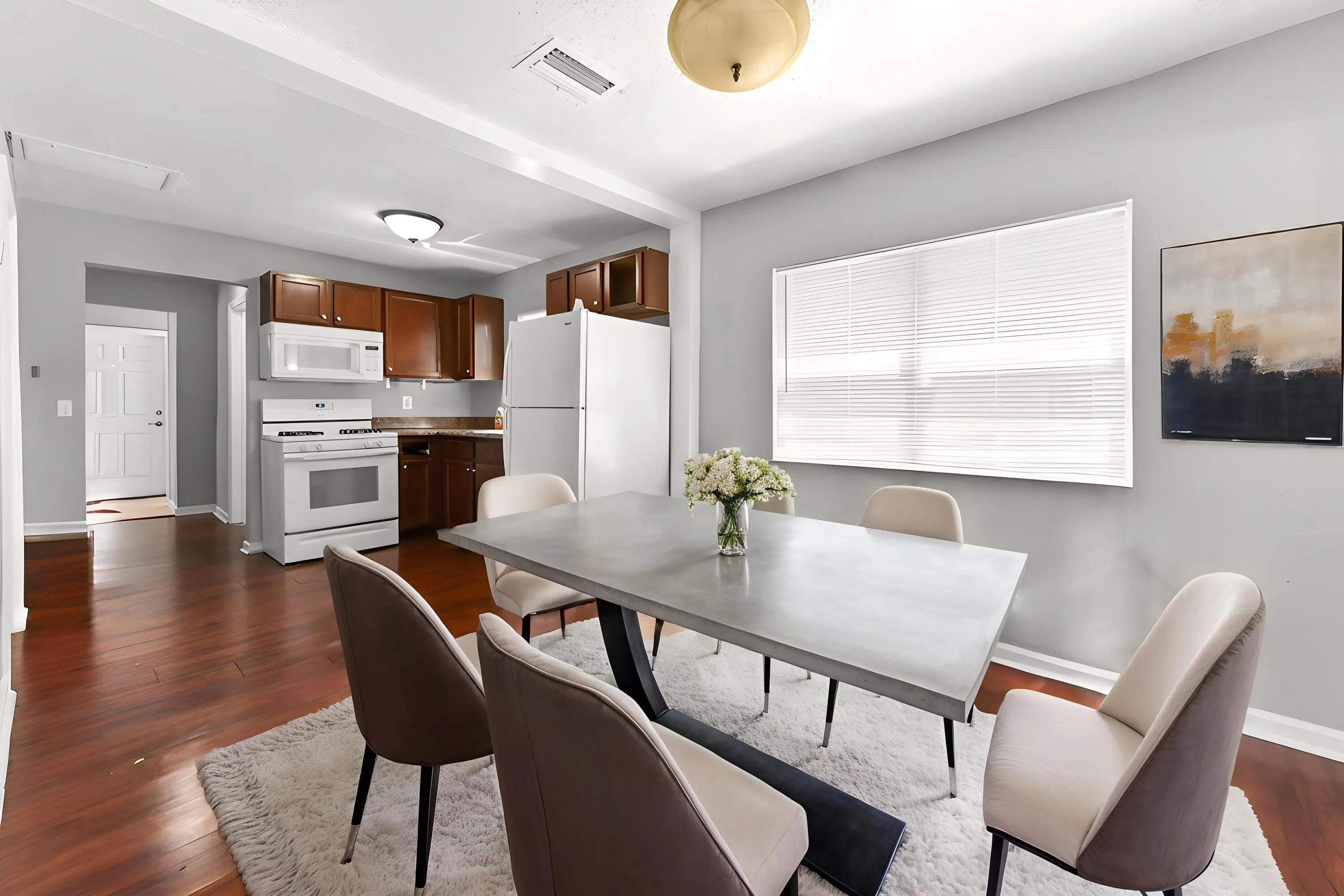 09-dining-area-03_VS_decl