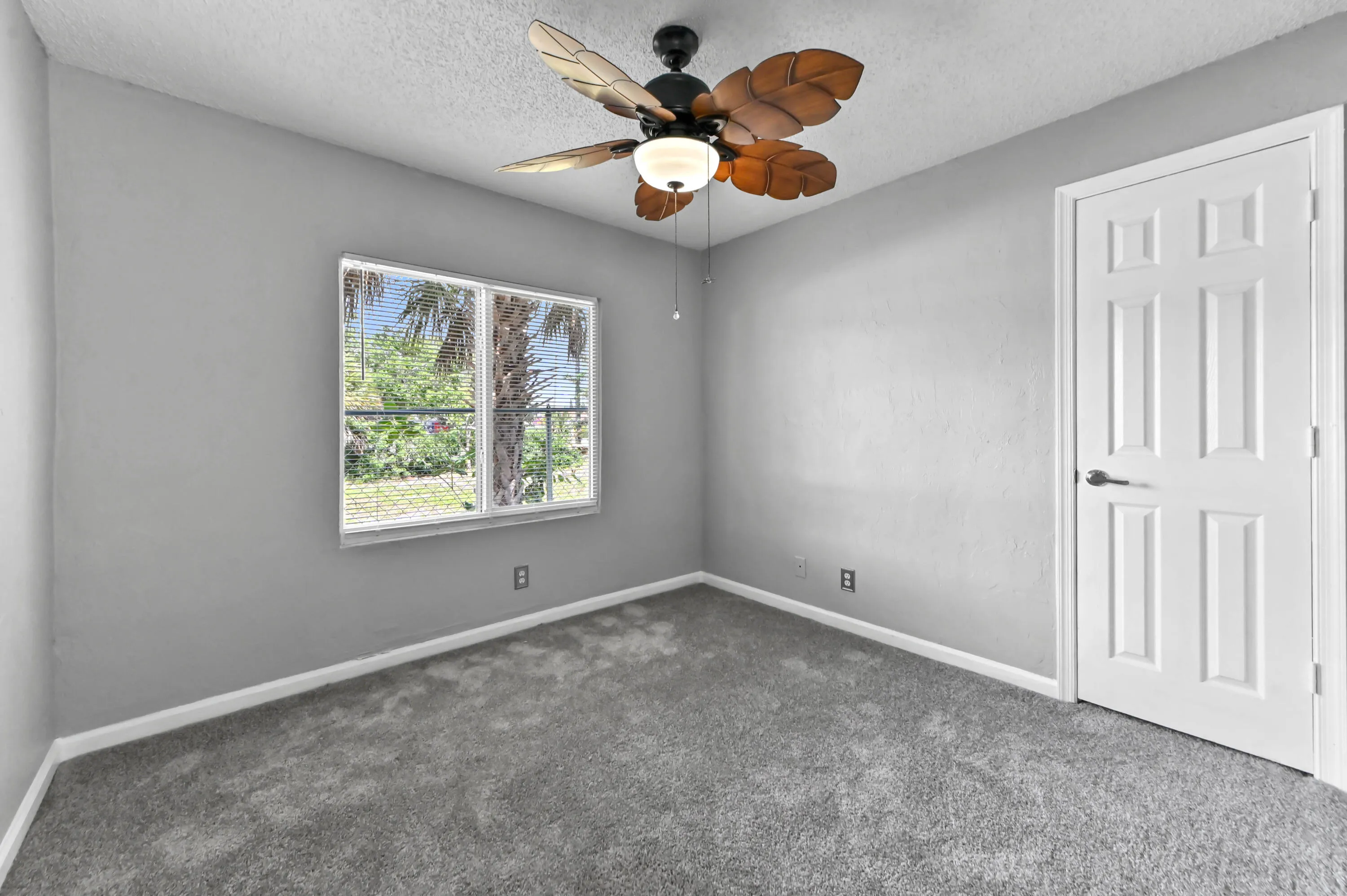 18 bedroom 01