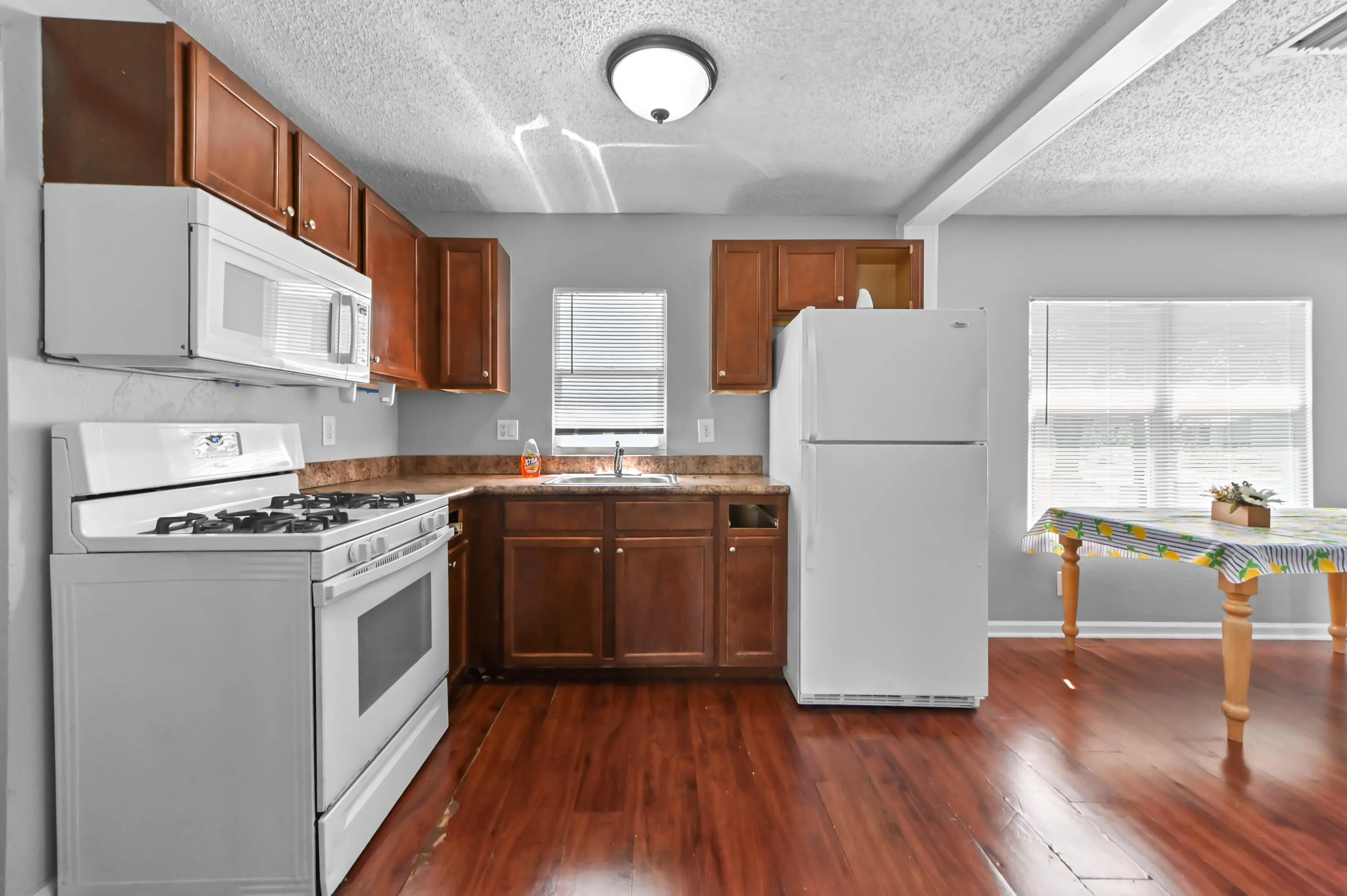11 kitchen 02