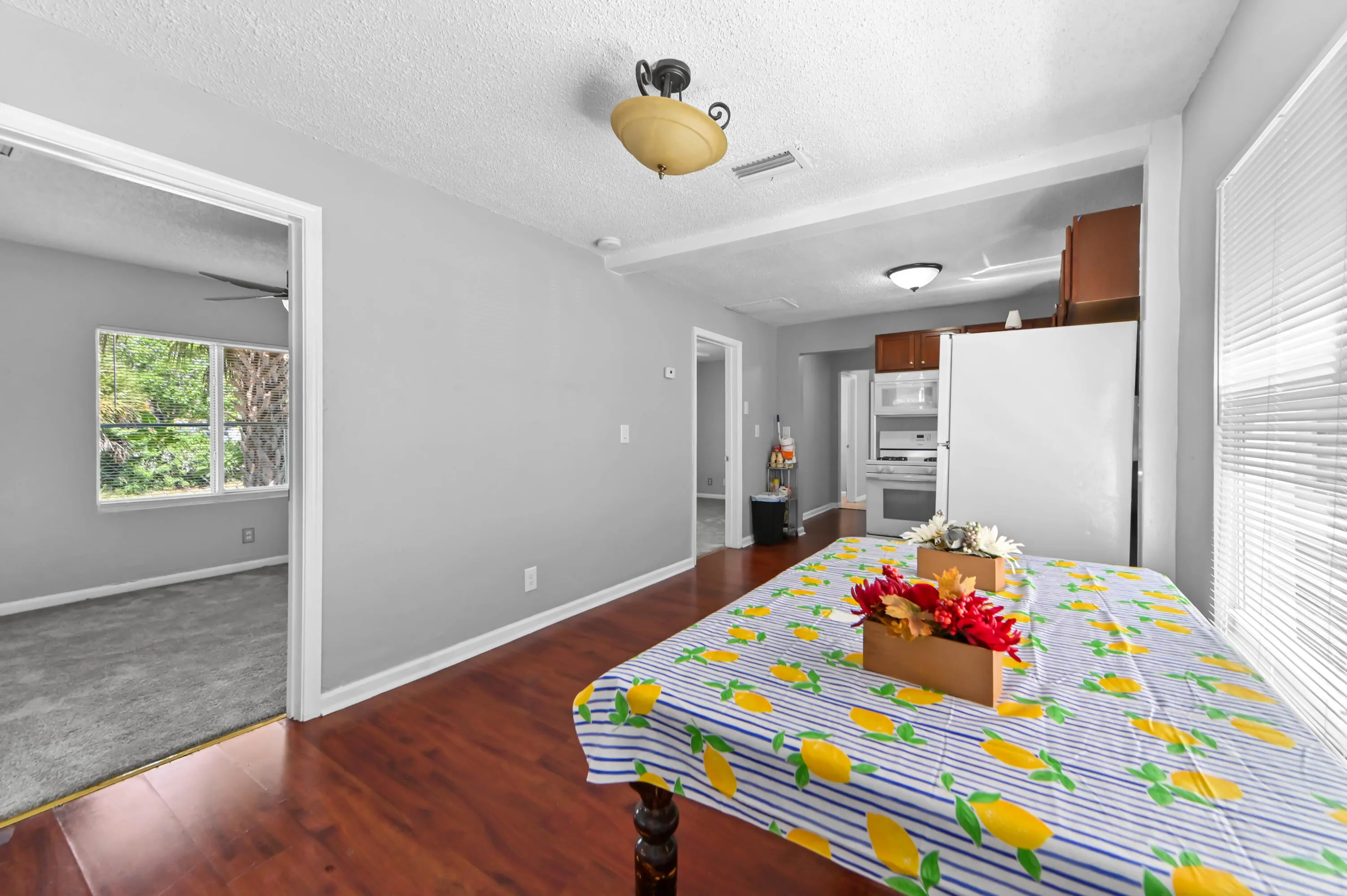 08 dining area 02