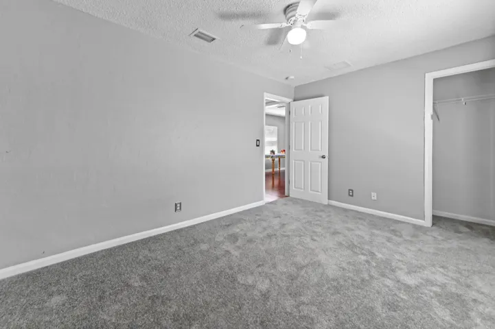 17 bedroom 02