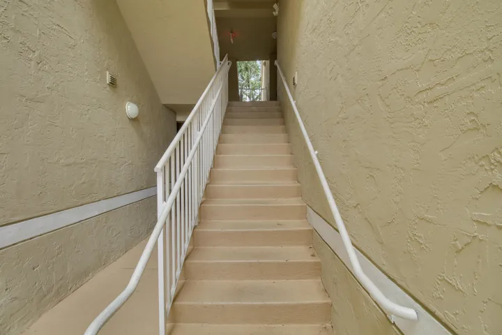 House 4 -23