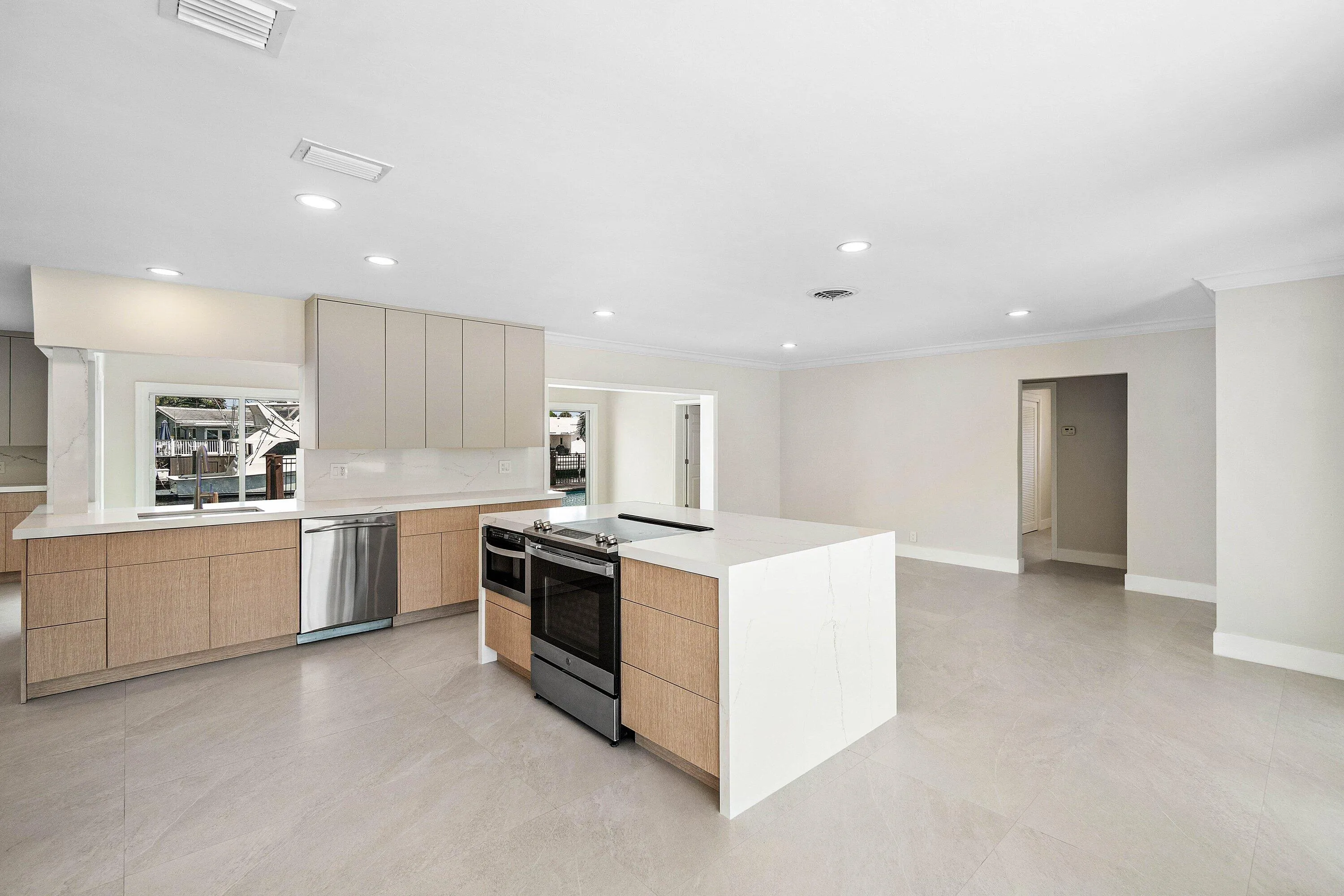 014-1525Southeast6thStreet-DeerfieldBeac