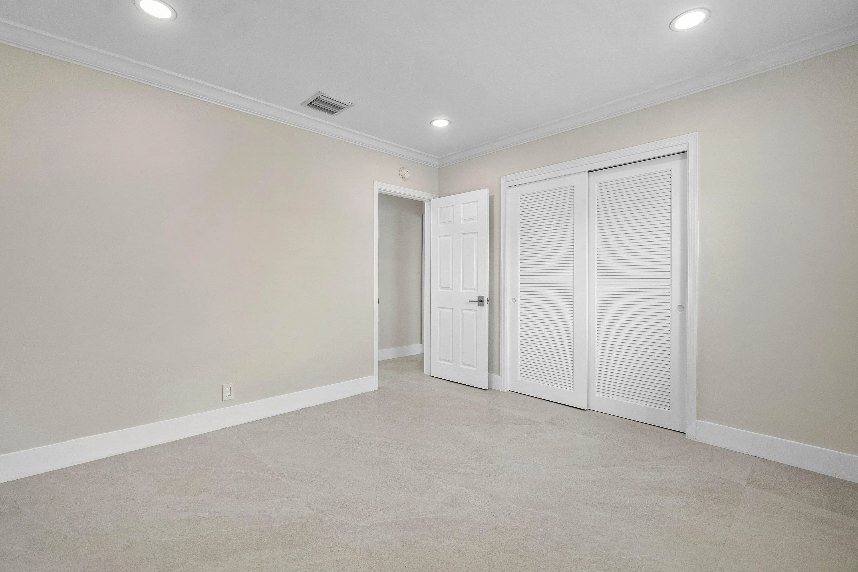 035-1525Southeast6thStreet-DeerfieldBeac